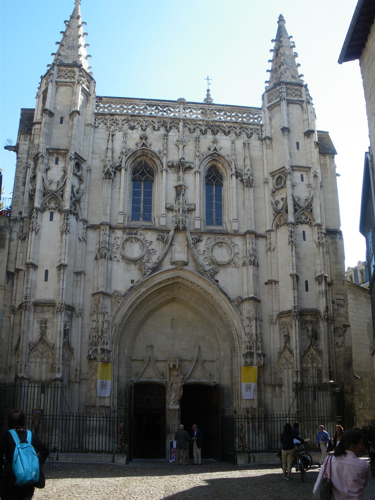 Basilique Saint-Pierre d'Avignon — Wikipédia