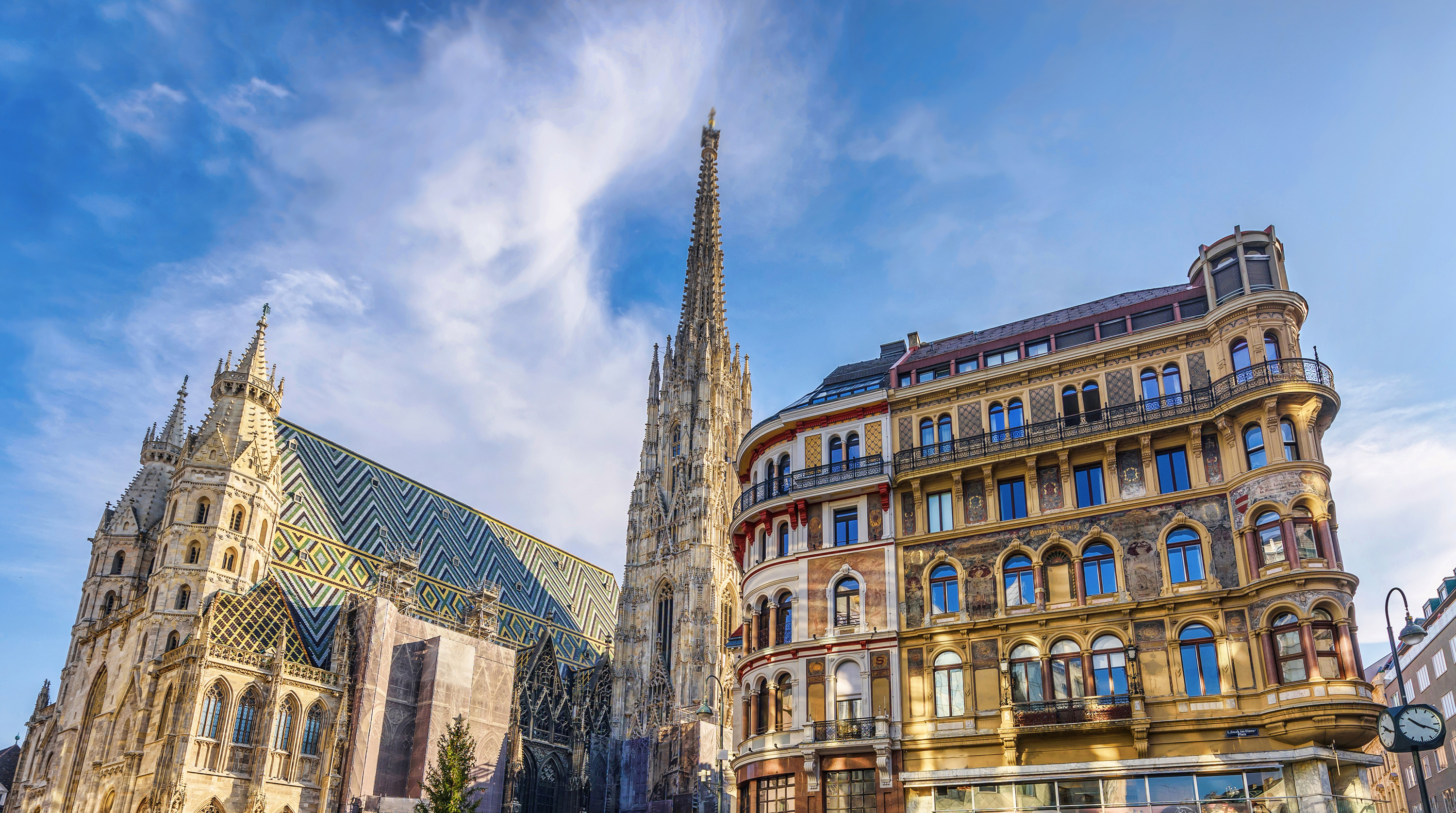 Saint stephen cathedral on stephansplatz in vienna photo