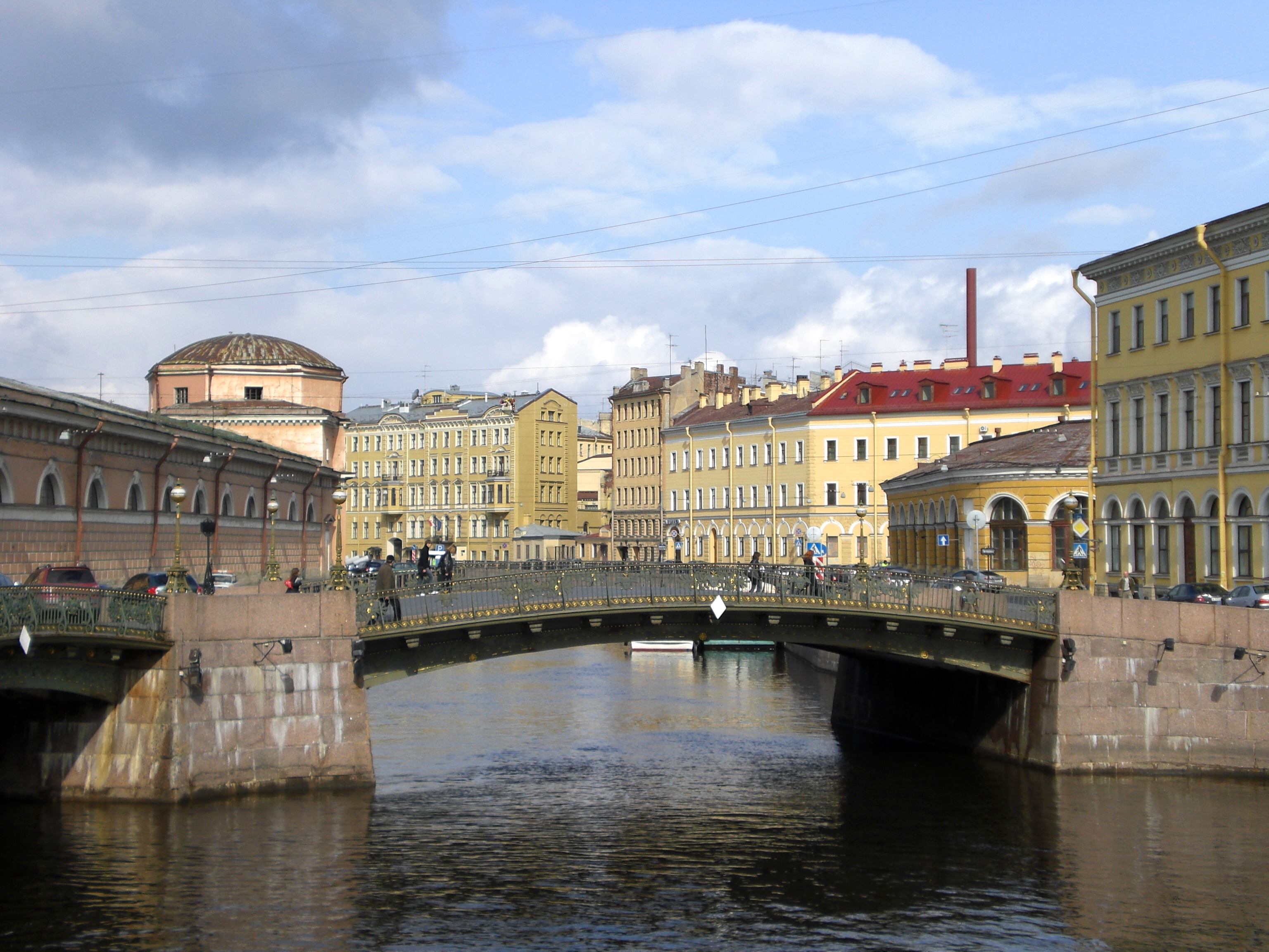 File:St. Petersburg - Canal Scene - Russia 01.JPG - Wikimedia Commons
