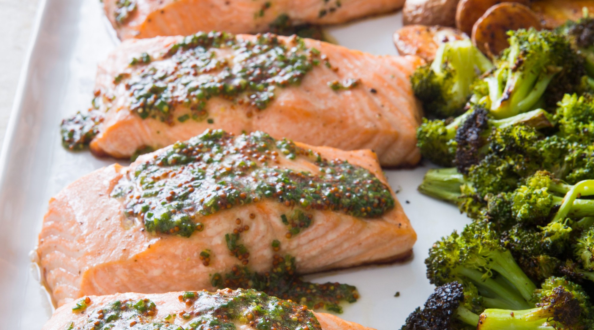 One-Pan Roasted Salmon with Broccoli and Red Potatoes | The Splendid ...