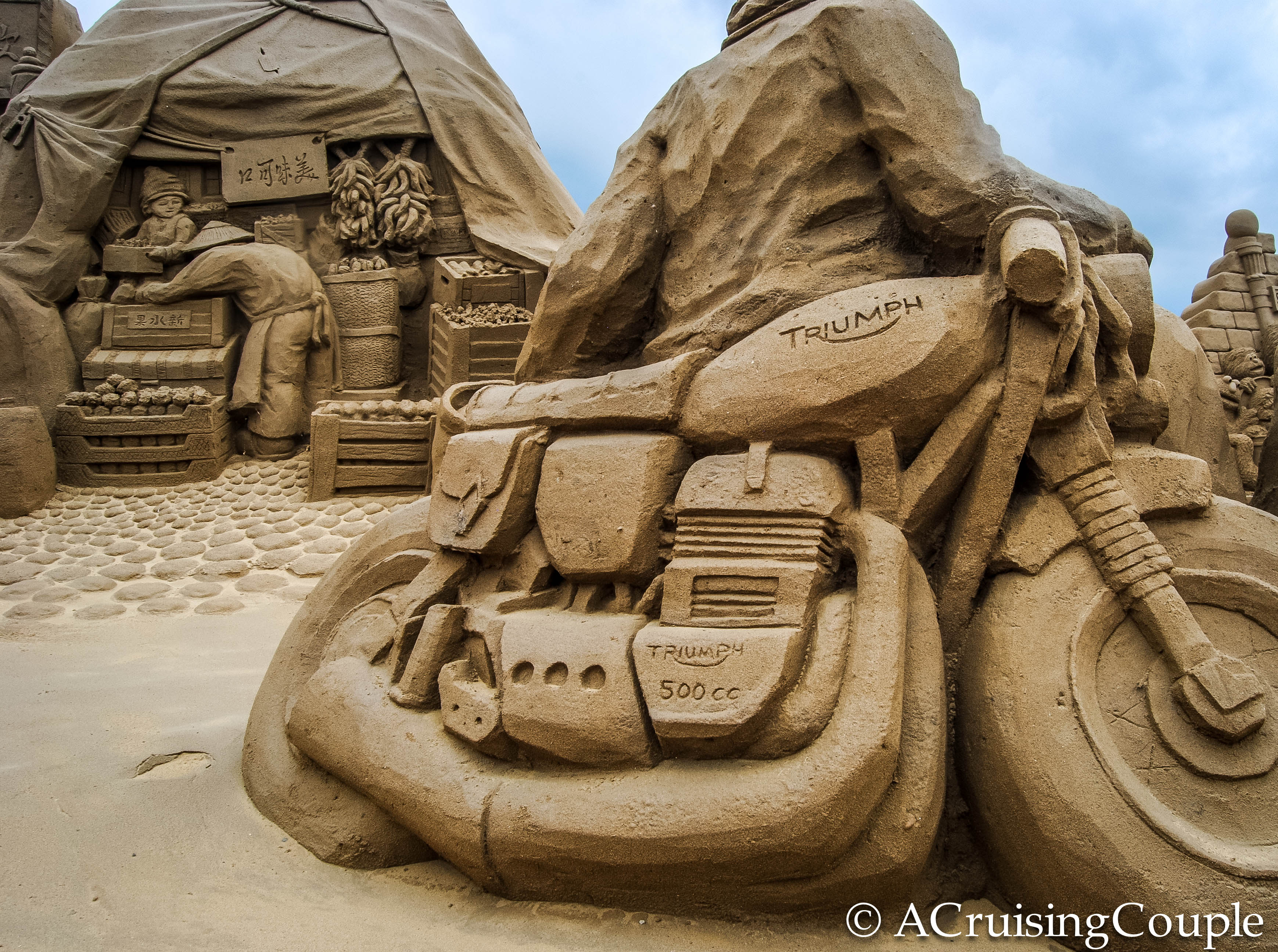 Fulong Taiwan Sand Sculpture Festival - A Cruising Couple