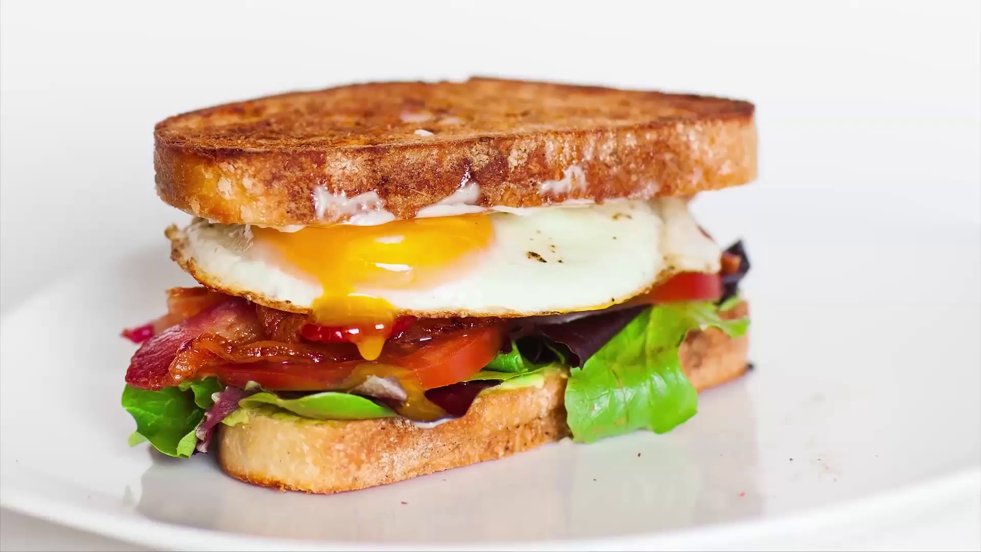 BLT breakfast sandwich ~ Recipe | Tastemade