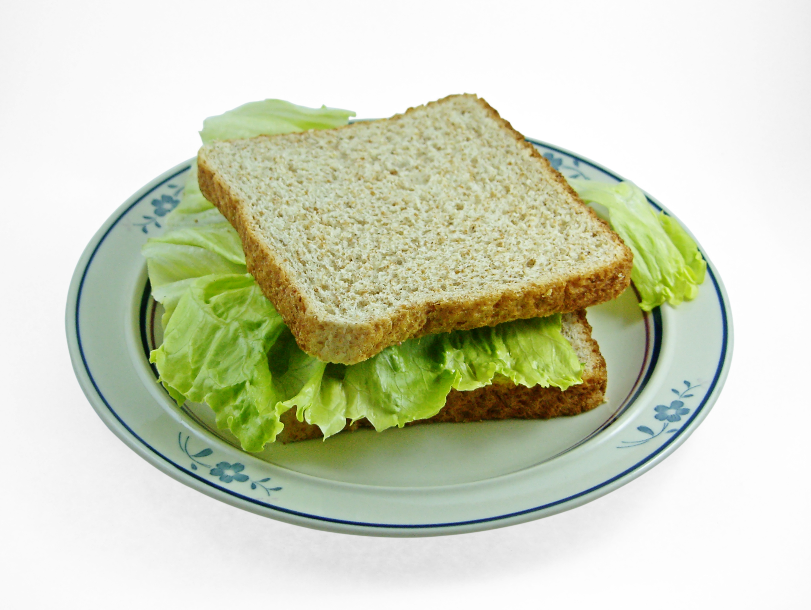 Бутерброд с салатом