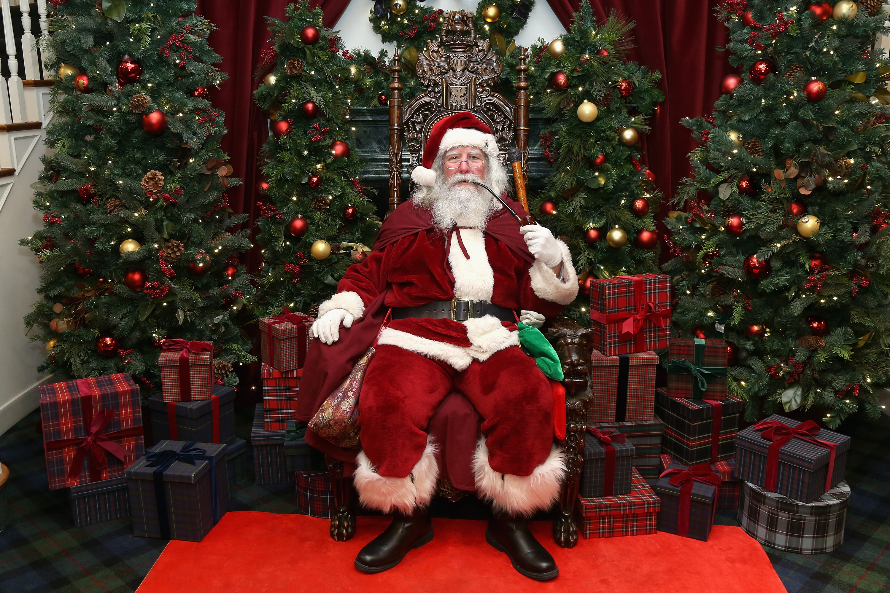 Internet Has Merry Jokes About the Death of Santa Claus | Time