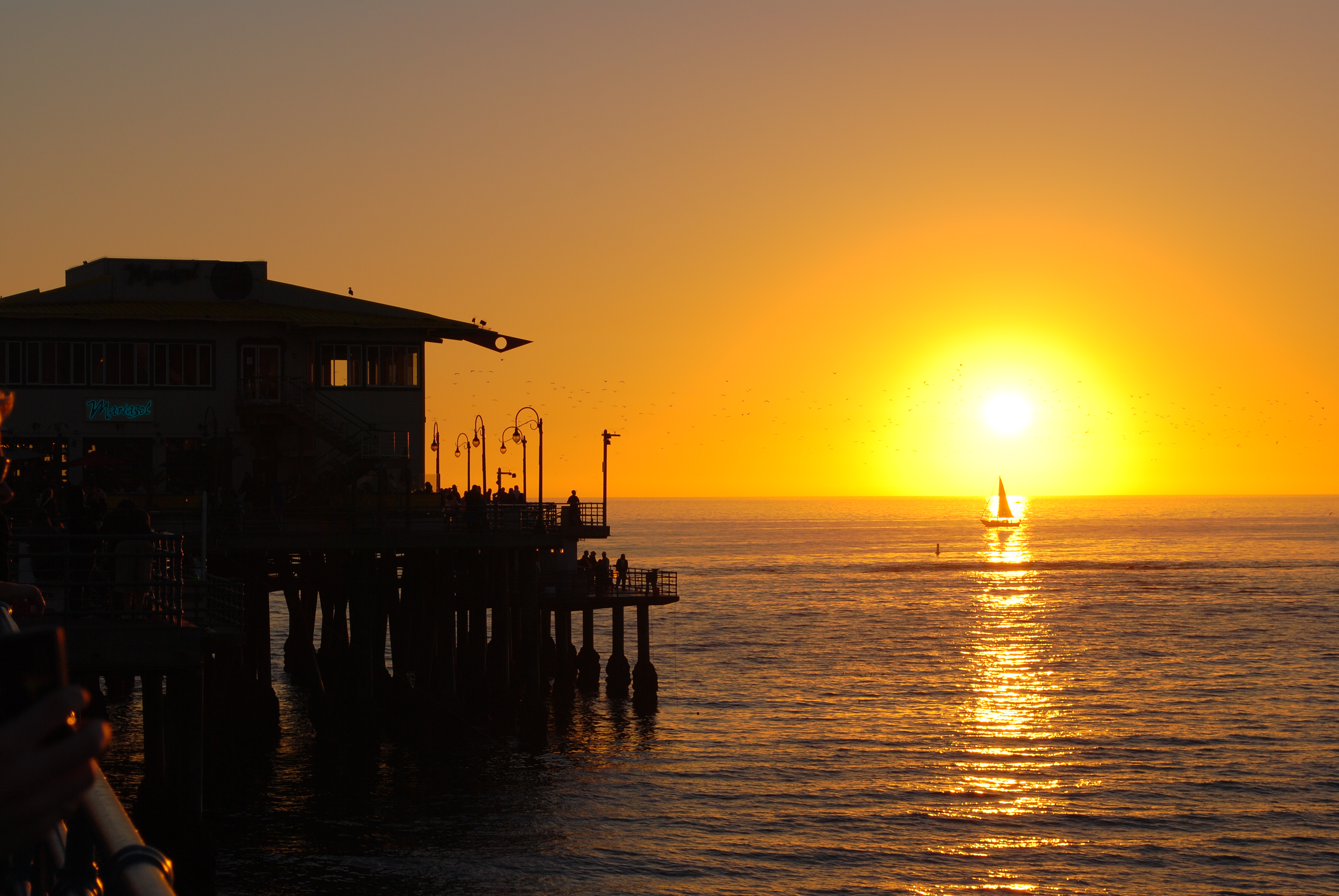 File:Sailboat in Sunset at the Santa Monica Pier.JPG - Wikimedia Commons