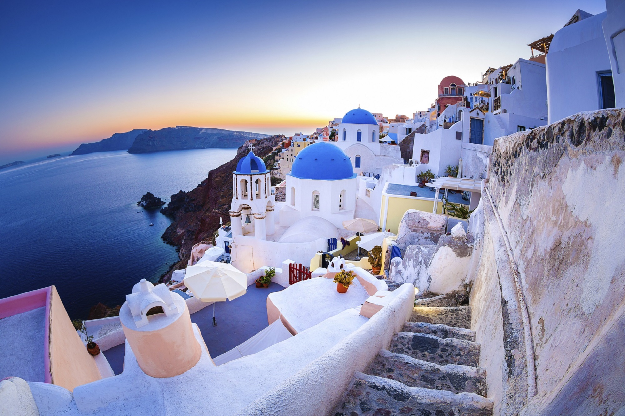 Santorini Holidays - Find the best offers to escape to this Greek island