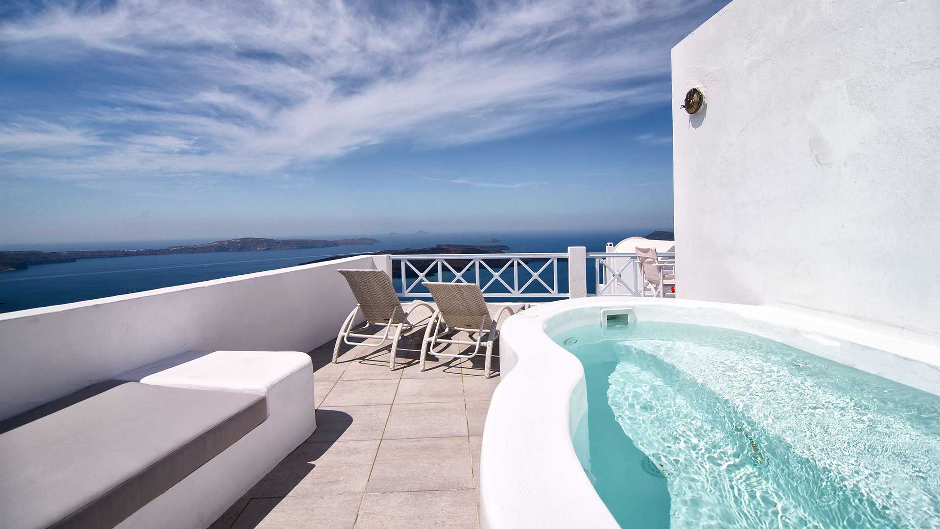 Apartments Santorini Island | Accommodation with caldera view & Jacuzzi
