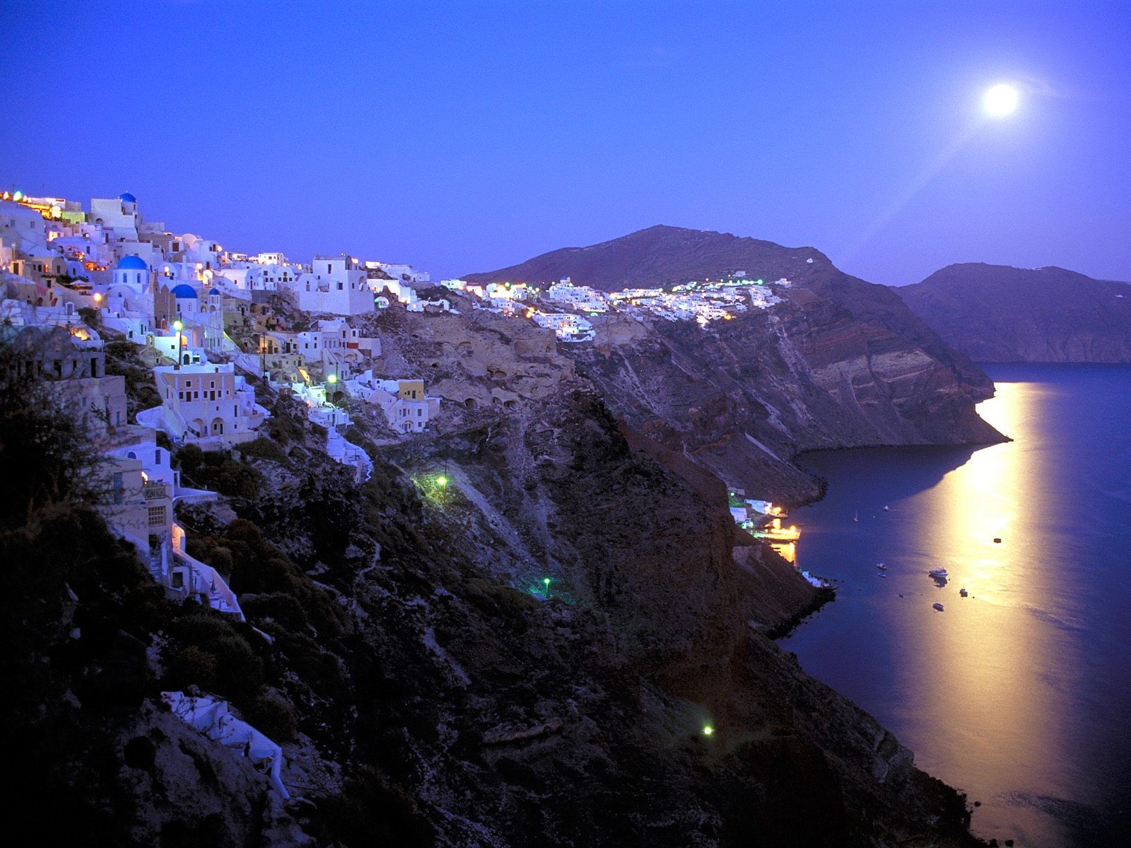 Santorini Island, Greece – Photo Travel Guide | Travelphant Travel Blog