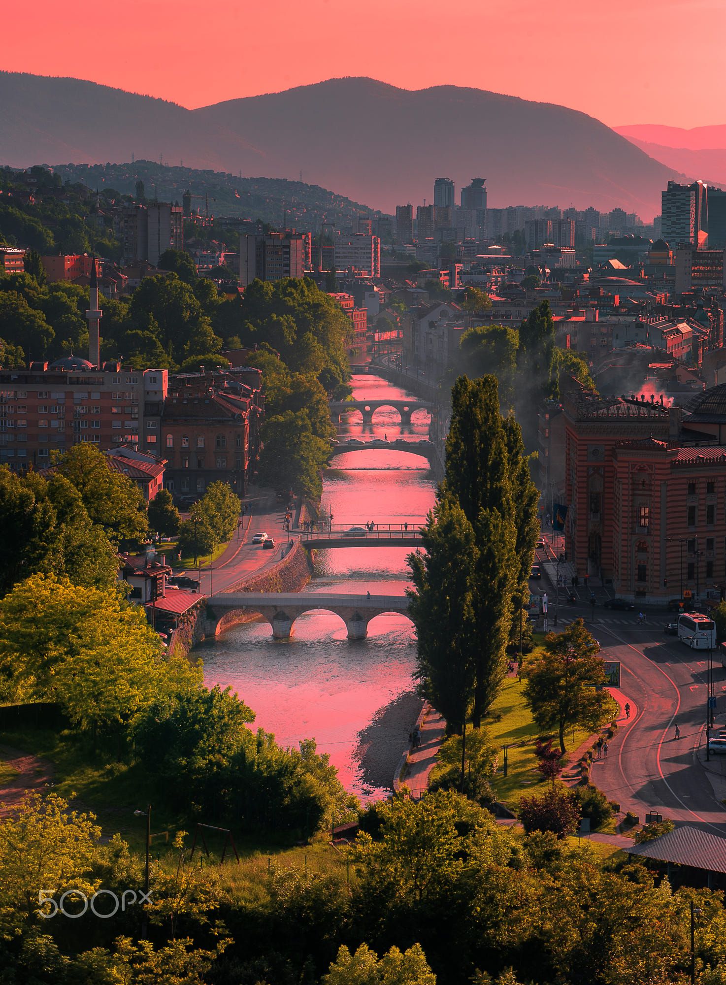 Miljacka river, Sarajevo, Bosnia | DÜNYADAN MANZARALAR | Pinterest ...