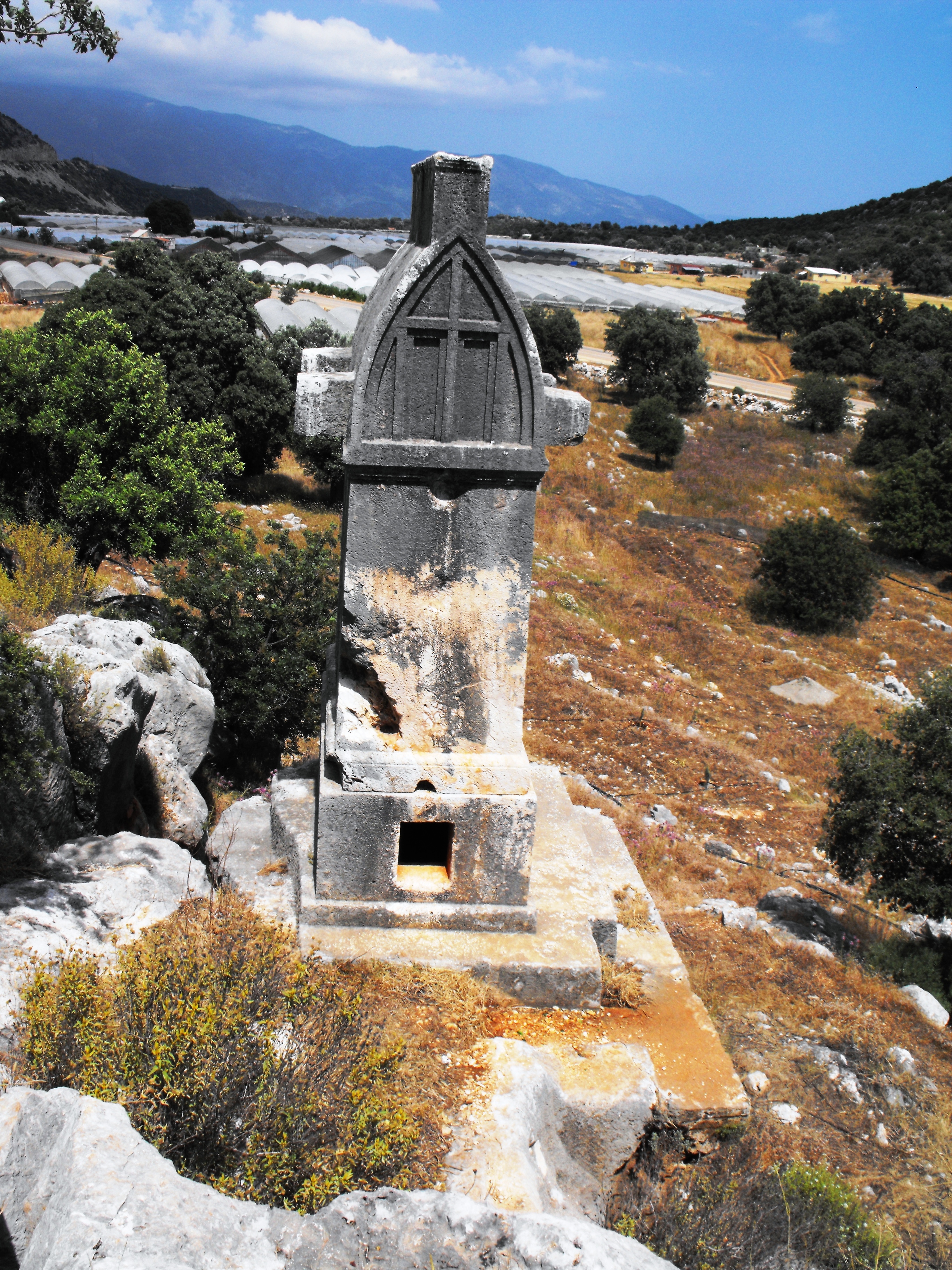 Sarkofag stone photo