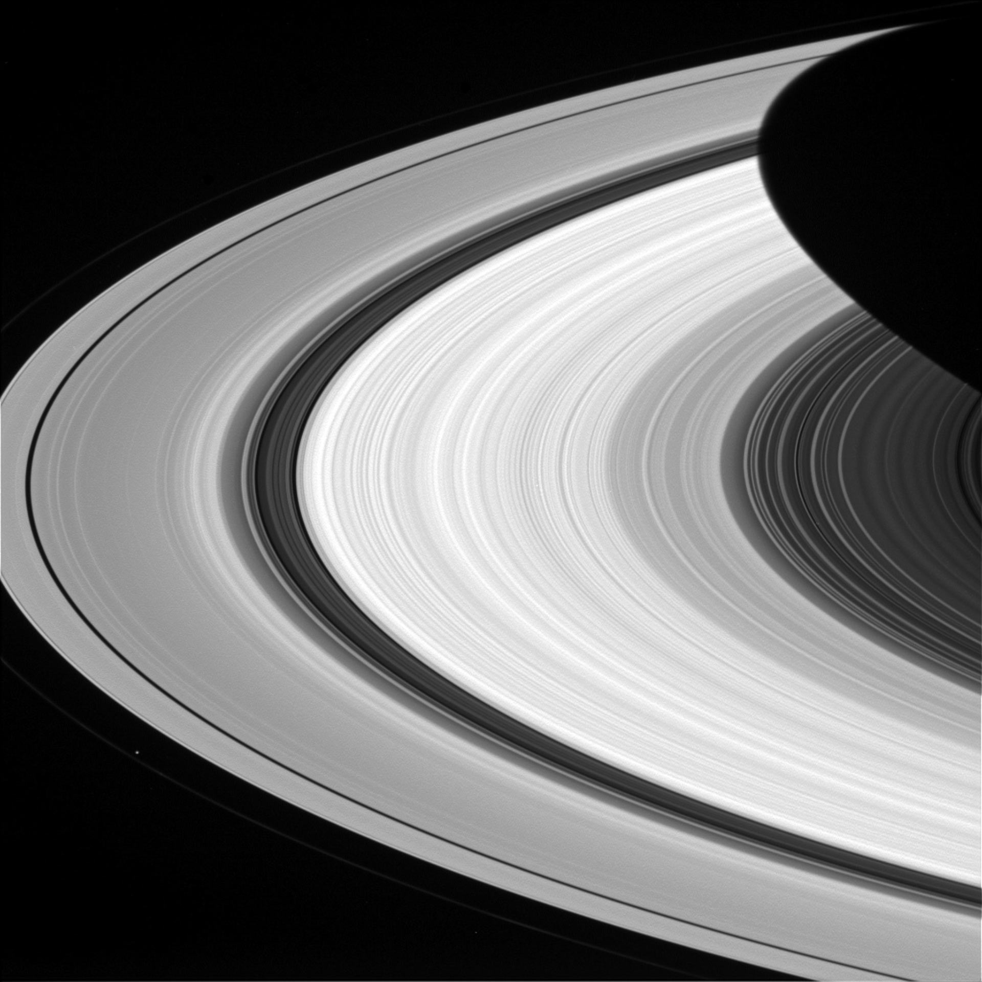Saturn's Rings Close Up | Space Exploration | Sci-News.com