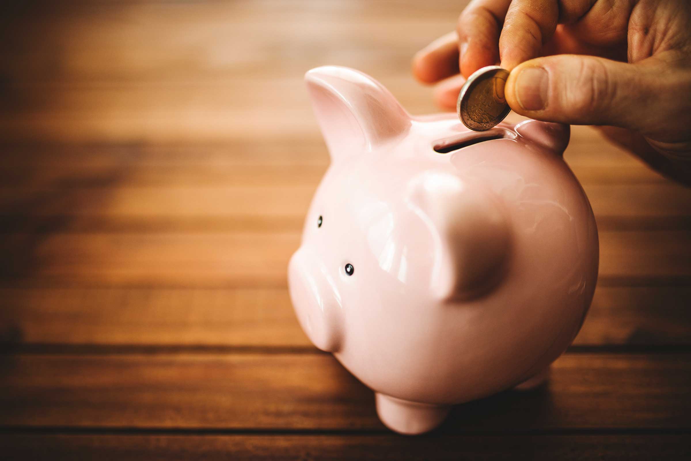 Money Saving Tips: Habits of Good Money Savers | Reader's Digest