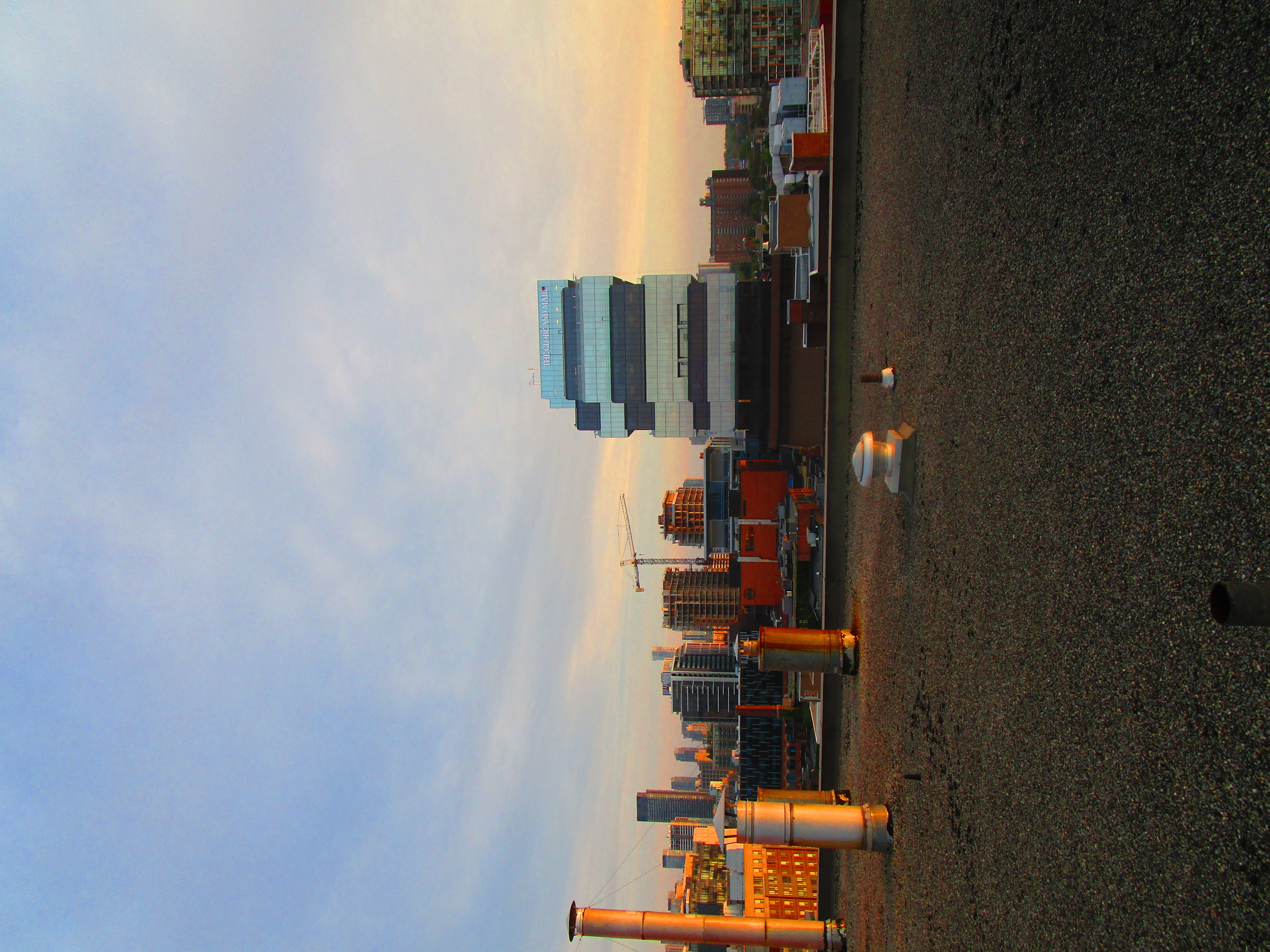Scanning toronto skyline, at dawn, 2017 06 12 c -ax photo