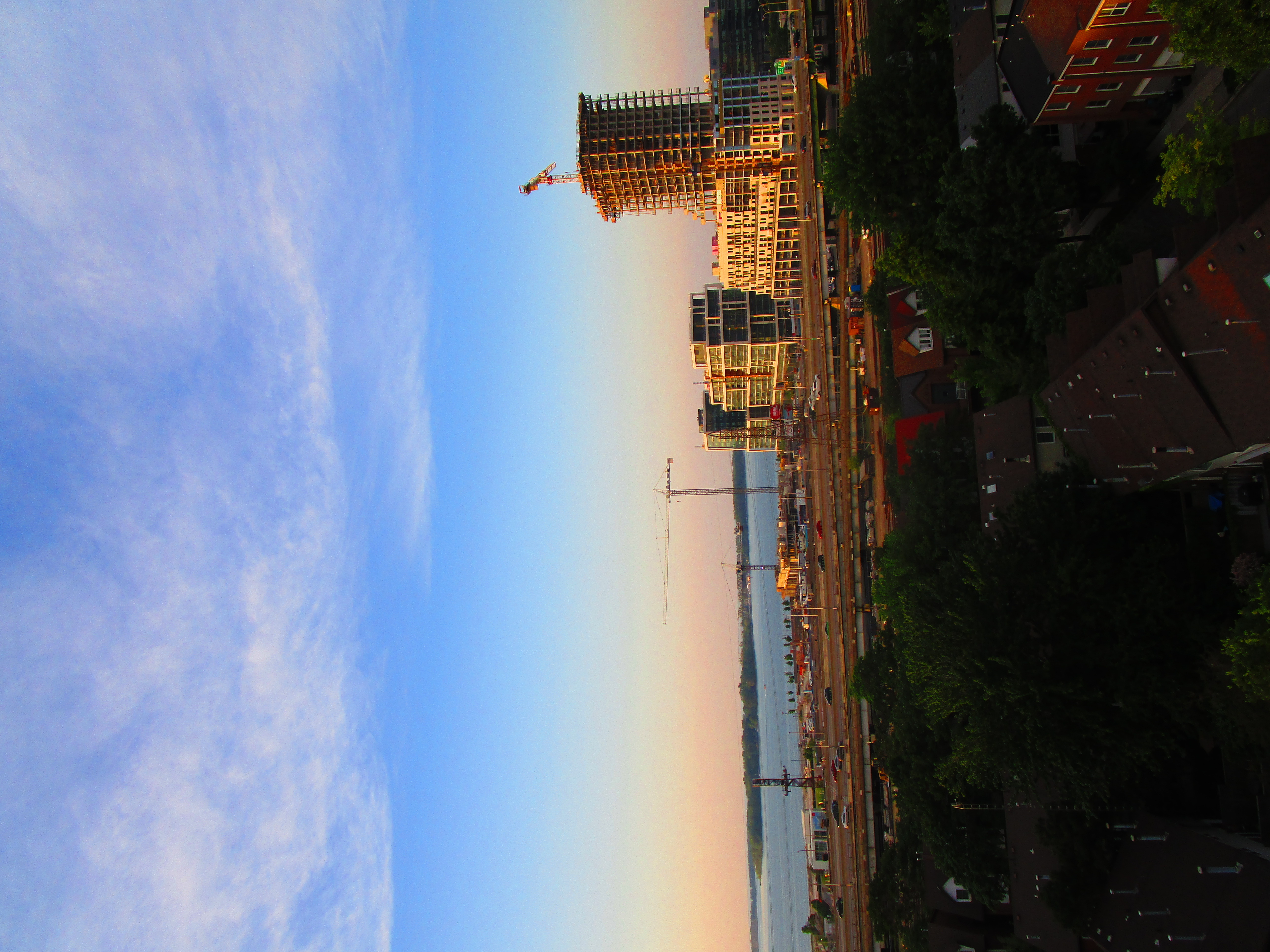 Scanning toronto skyline, at dawn, 2017 06 12 f -ah photo