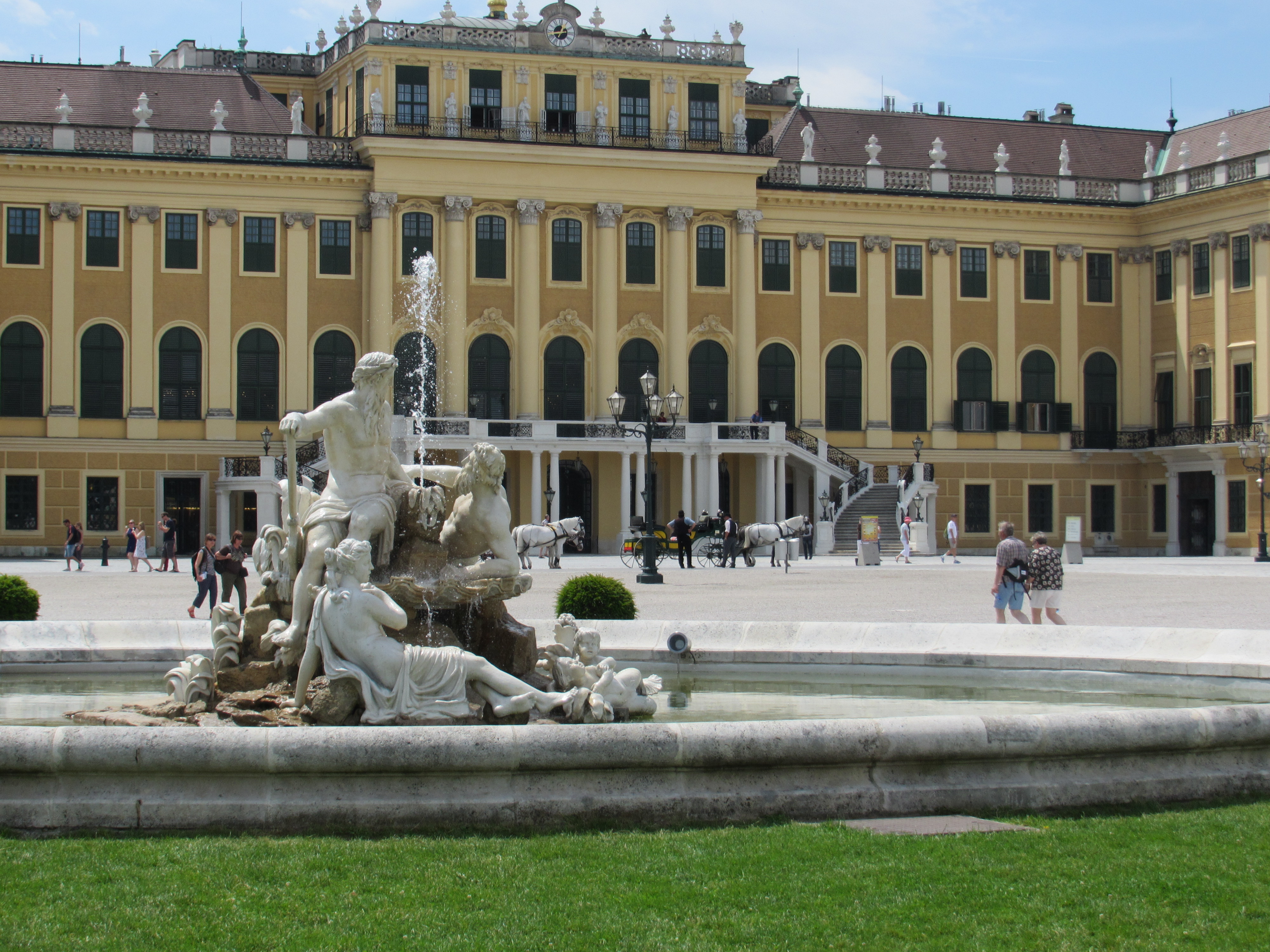 Schönbrunn Palace, summer palace of the Hapsburgs | I Do Not Despair