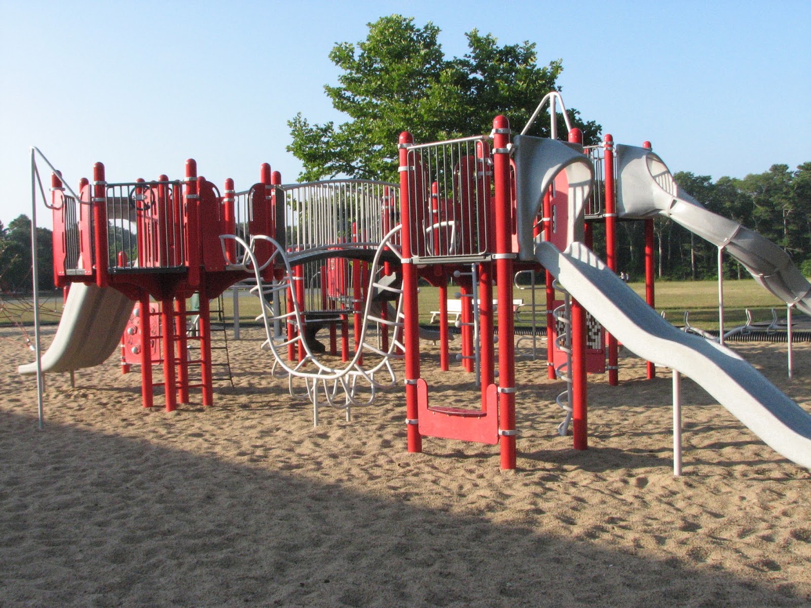 East Falmouth Elementary School Playground - Davisville Road - East ...