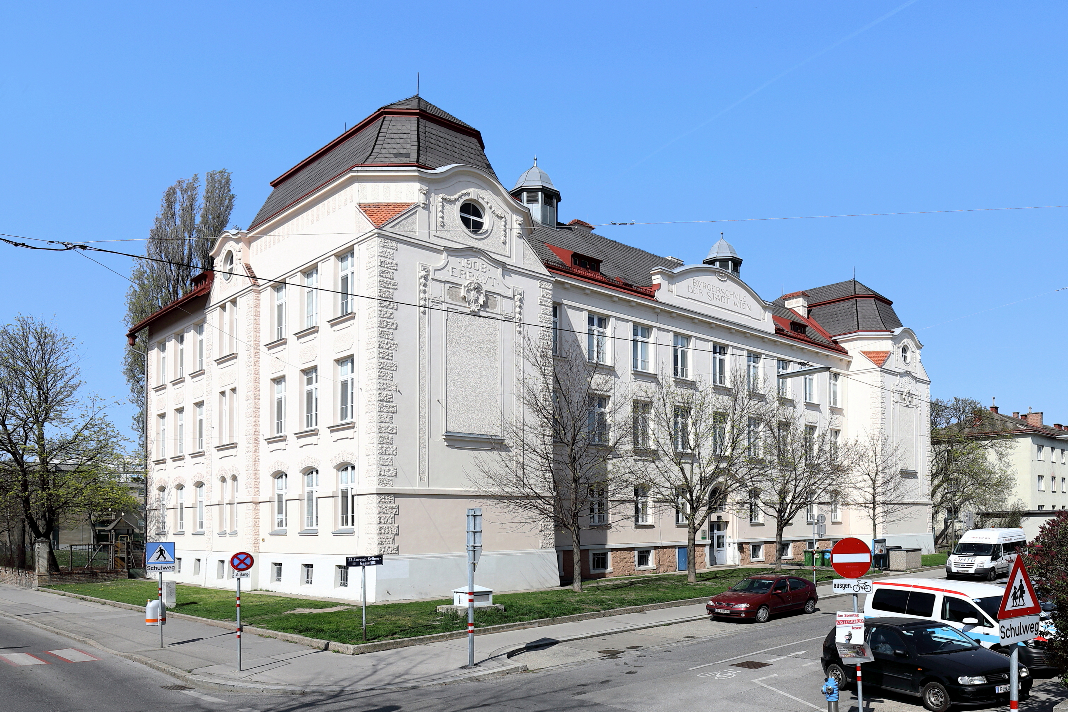 File:Kagran (Wien) - Lorenz-Kellner-Schule.JPG - Wikimedia Commons