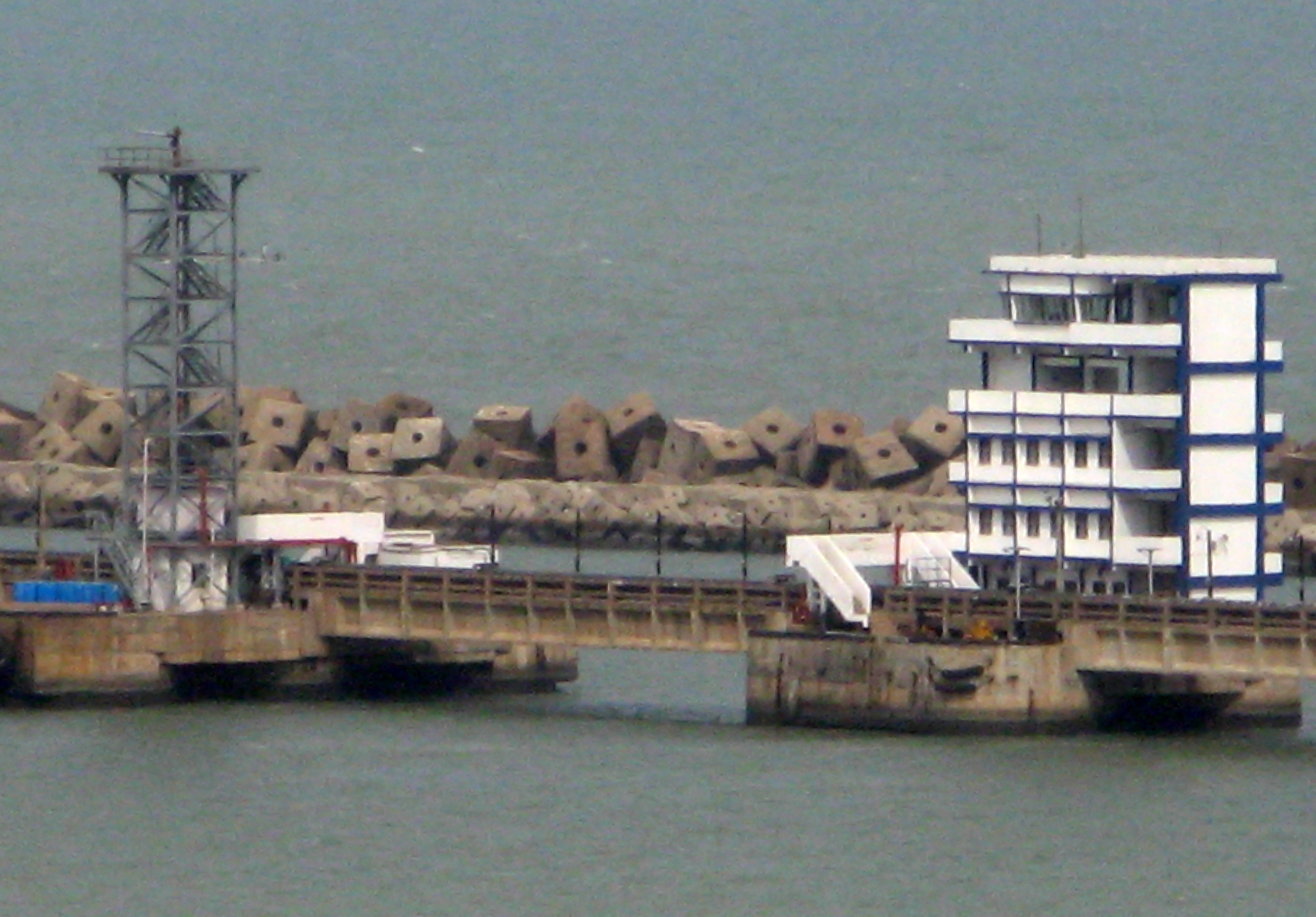 File:Barriers at Vizag seaport.JPG - Wikimedia Commons