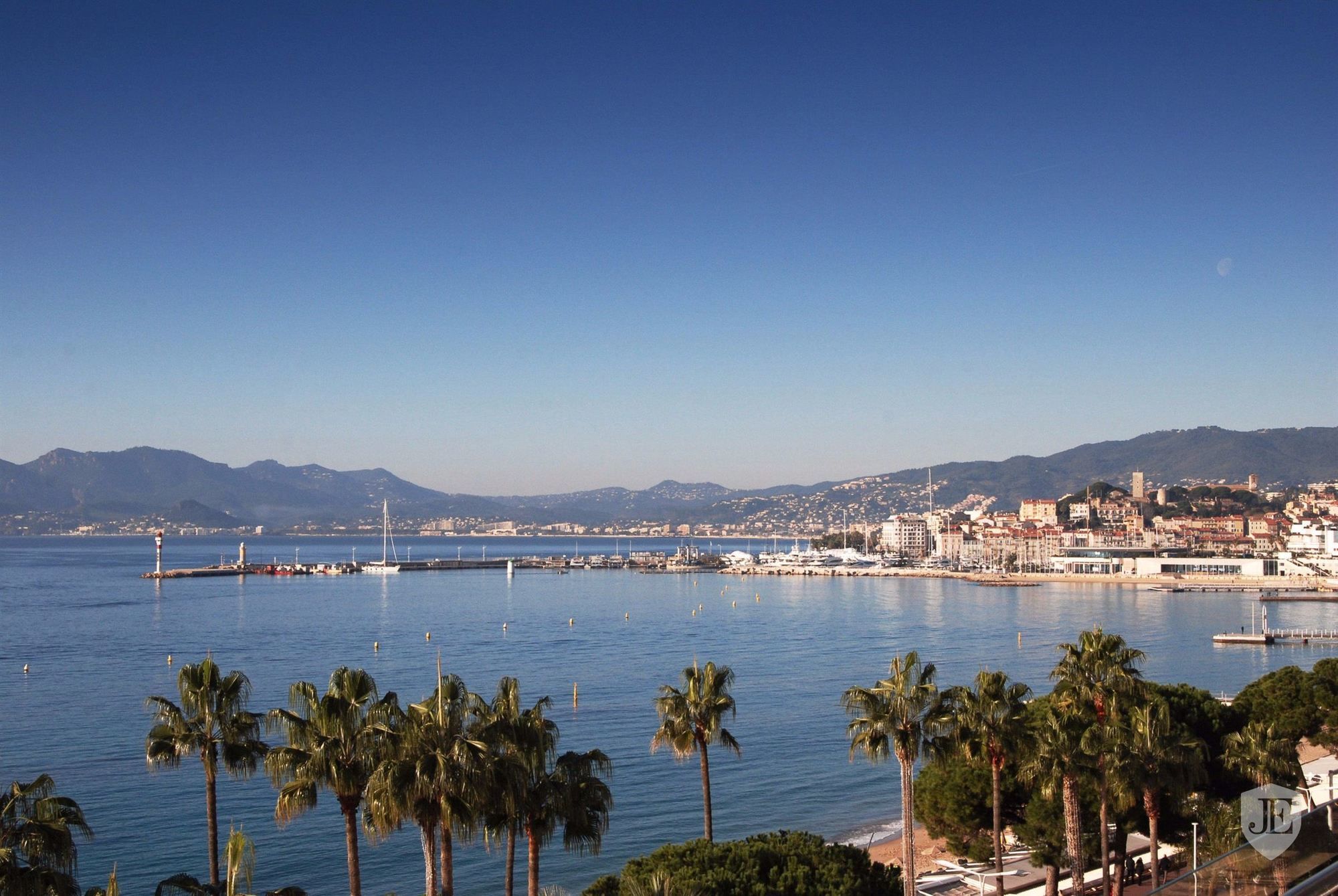 Sea view - 2 Bedroom apartment located in Cannes Croisette in CANNES ...