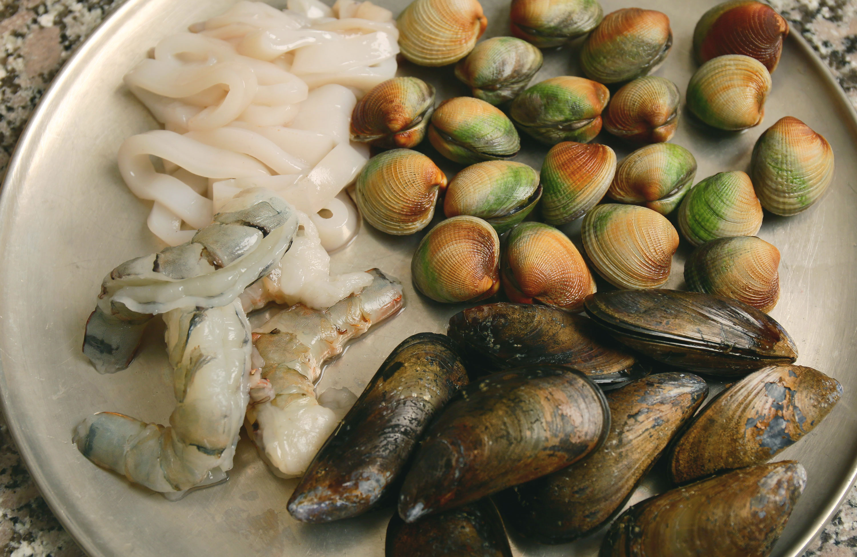 Jjamppong (Spicy mixed-up seafood noodle soup) recipe - Maangchi.com