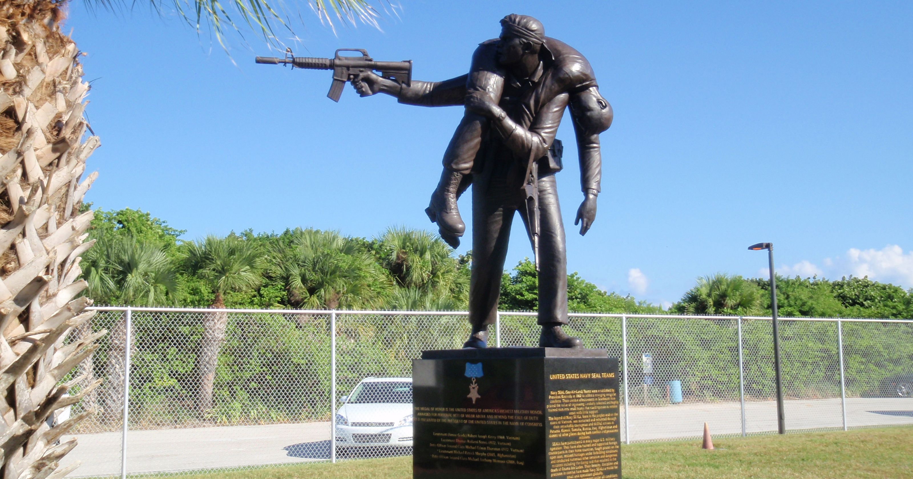 Statue to honor SEAL for Vietnam War rescue