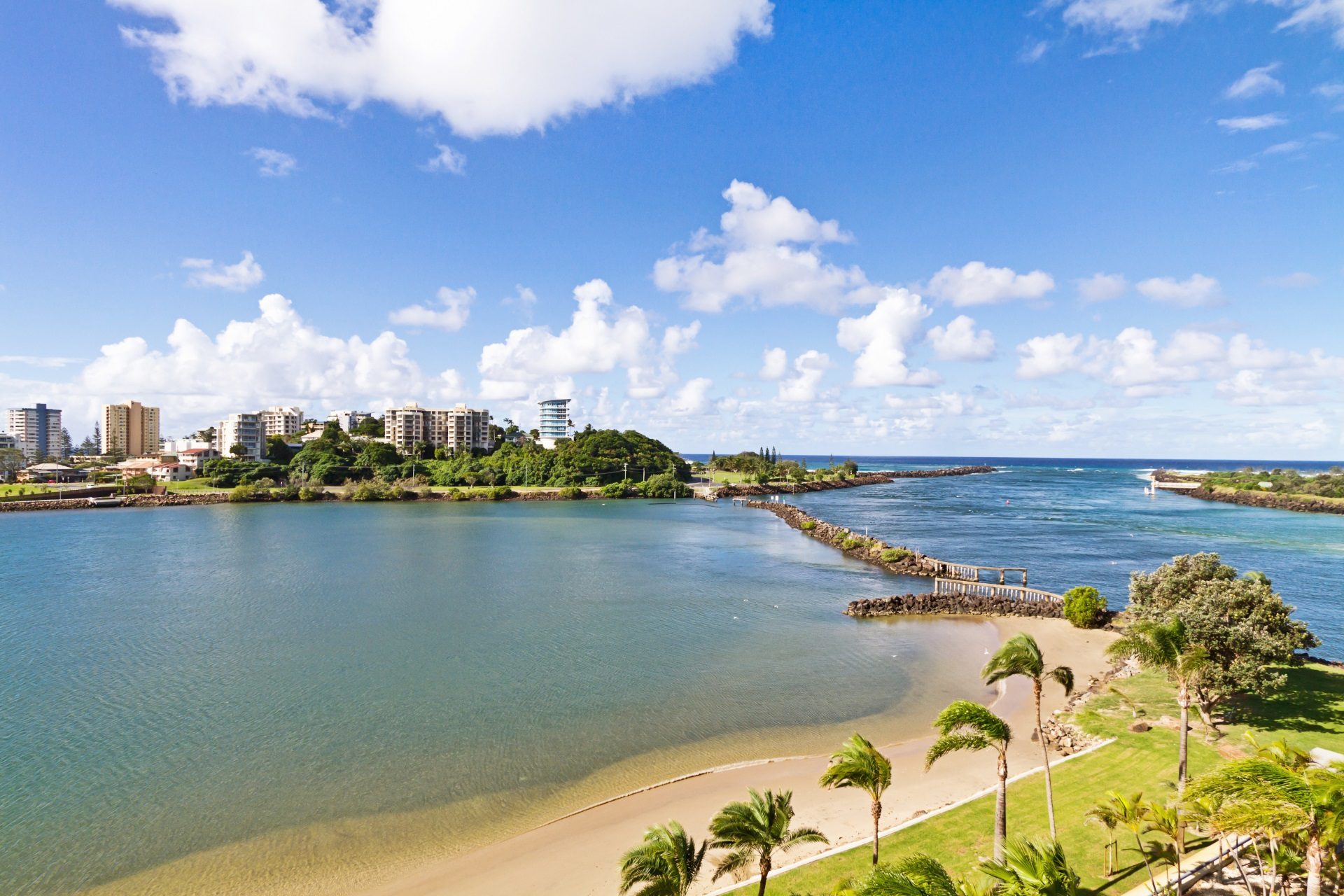 Seascape 702 - Stunning Views Holiday Apartment Tweed Heads Gold ...