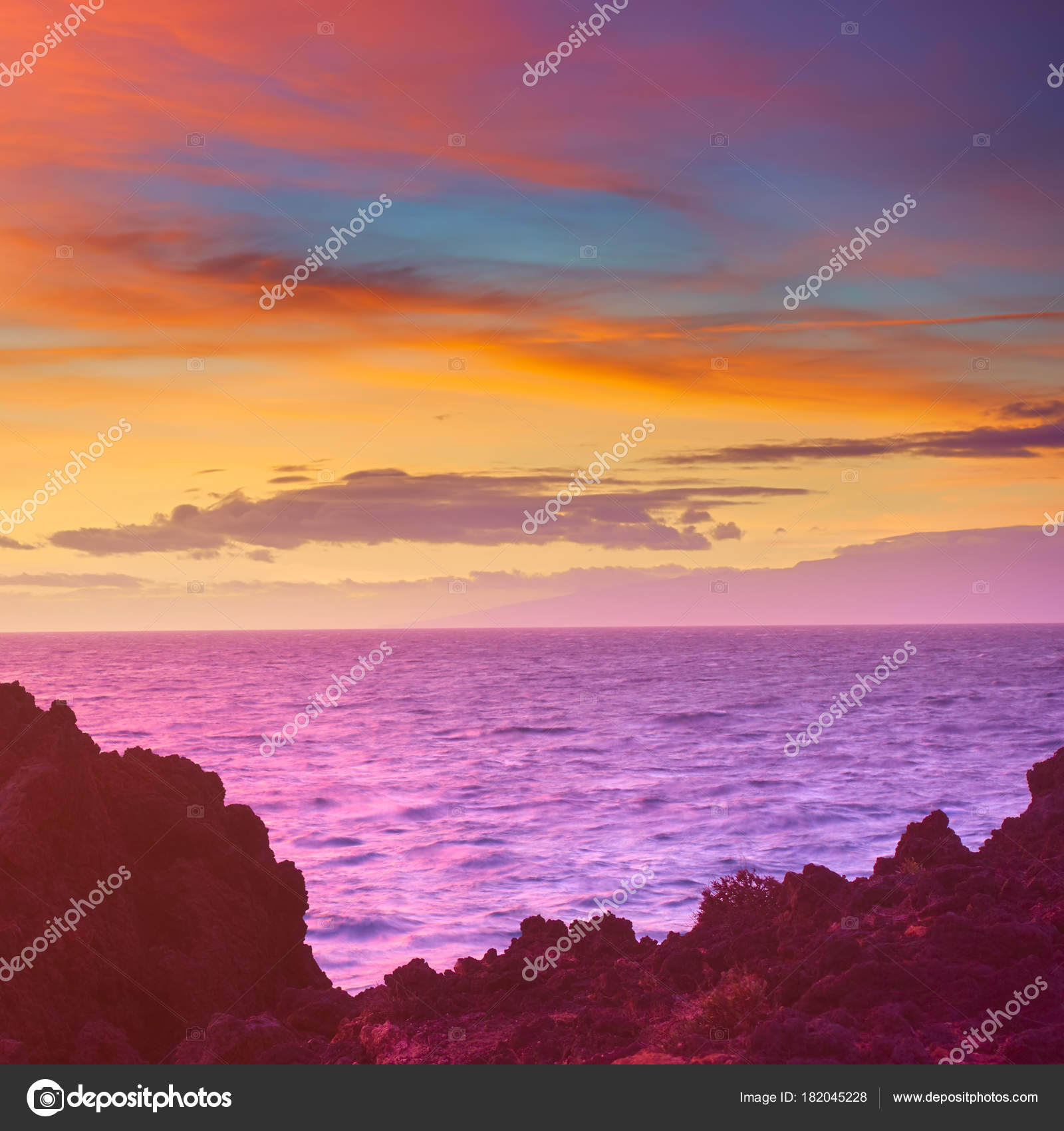 Colorful sunset seascape — Stock Photo © Zoooom #182045228