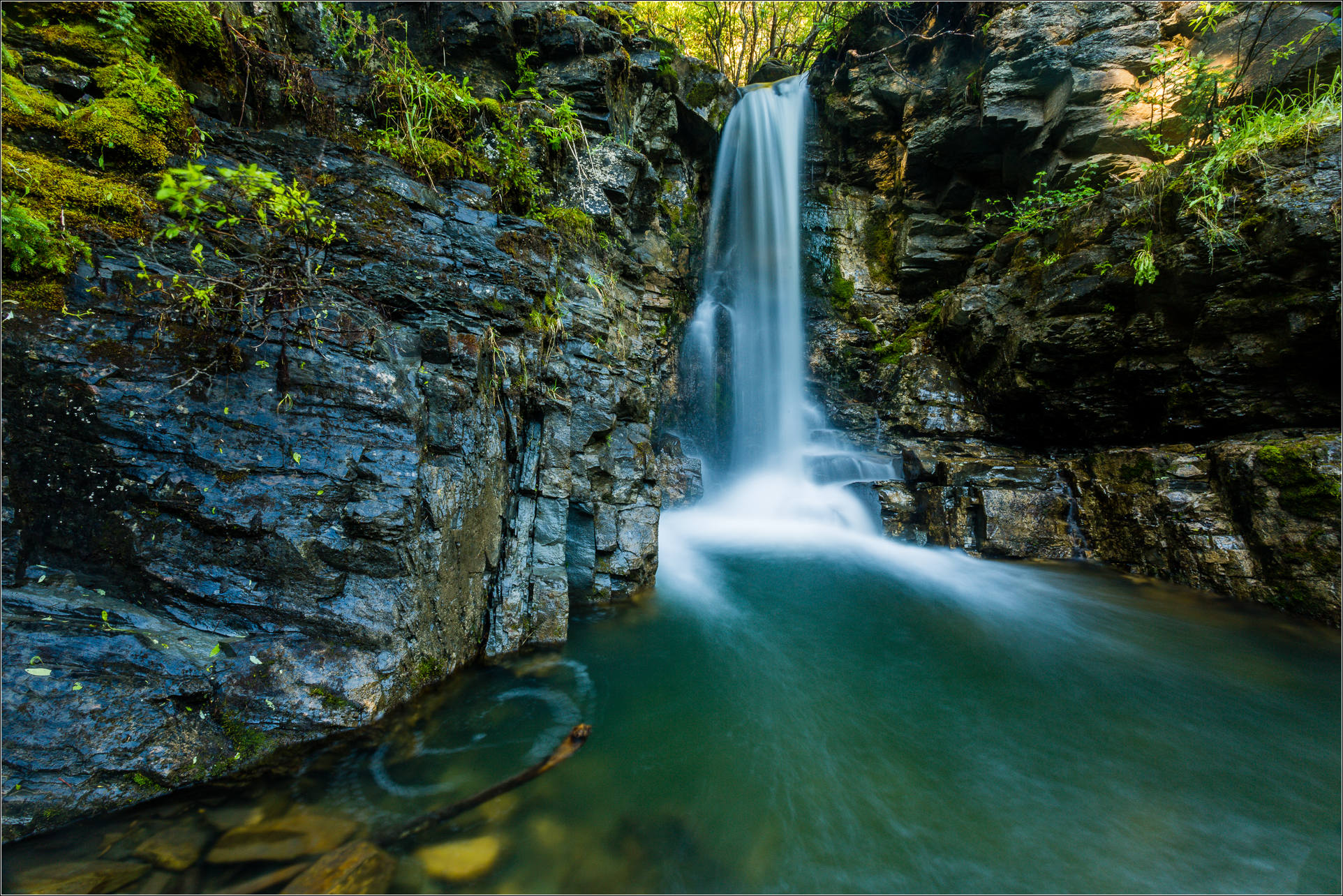 A secluded waterfall in Kananaskis | Christopher Martin Photography