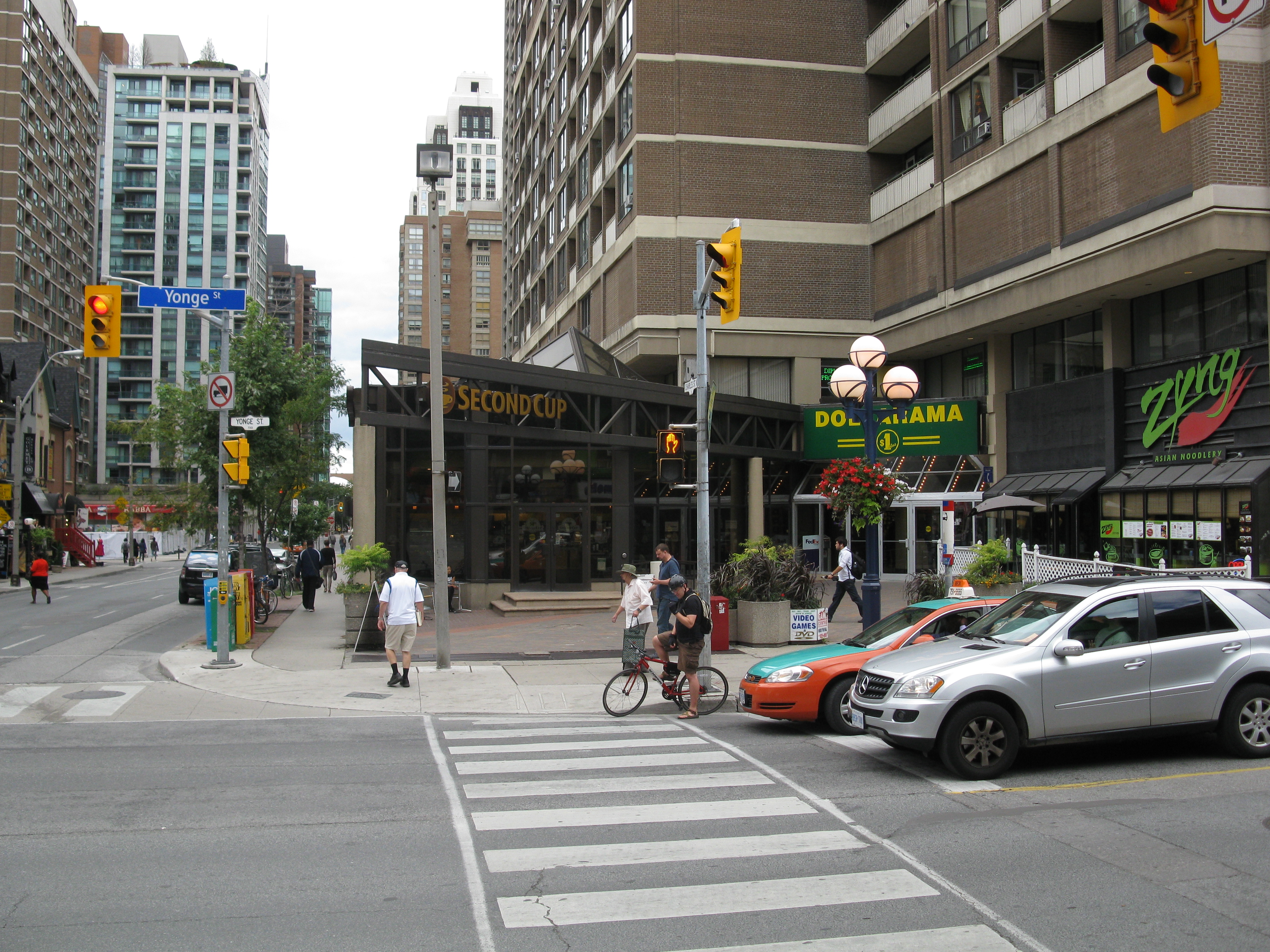 Second cup, yonge and st charles -.jpg photo