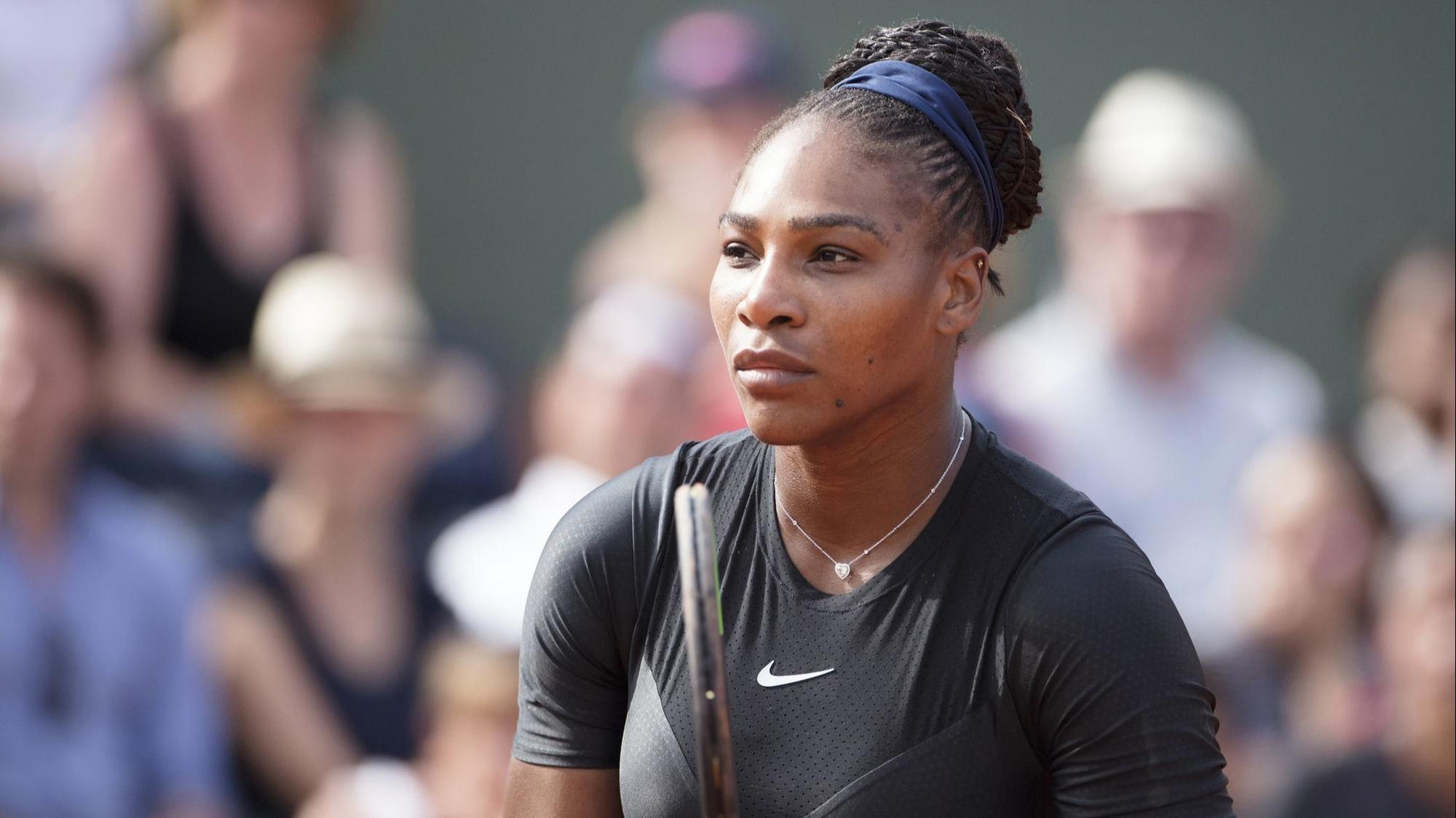 Serena Williams' response to Maria Sharapova 'good looks' question ...