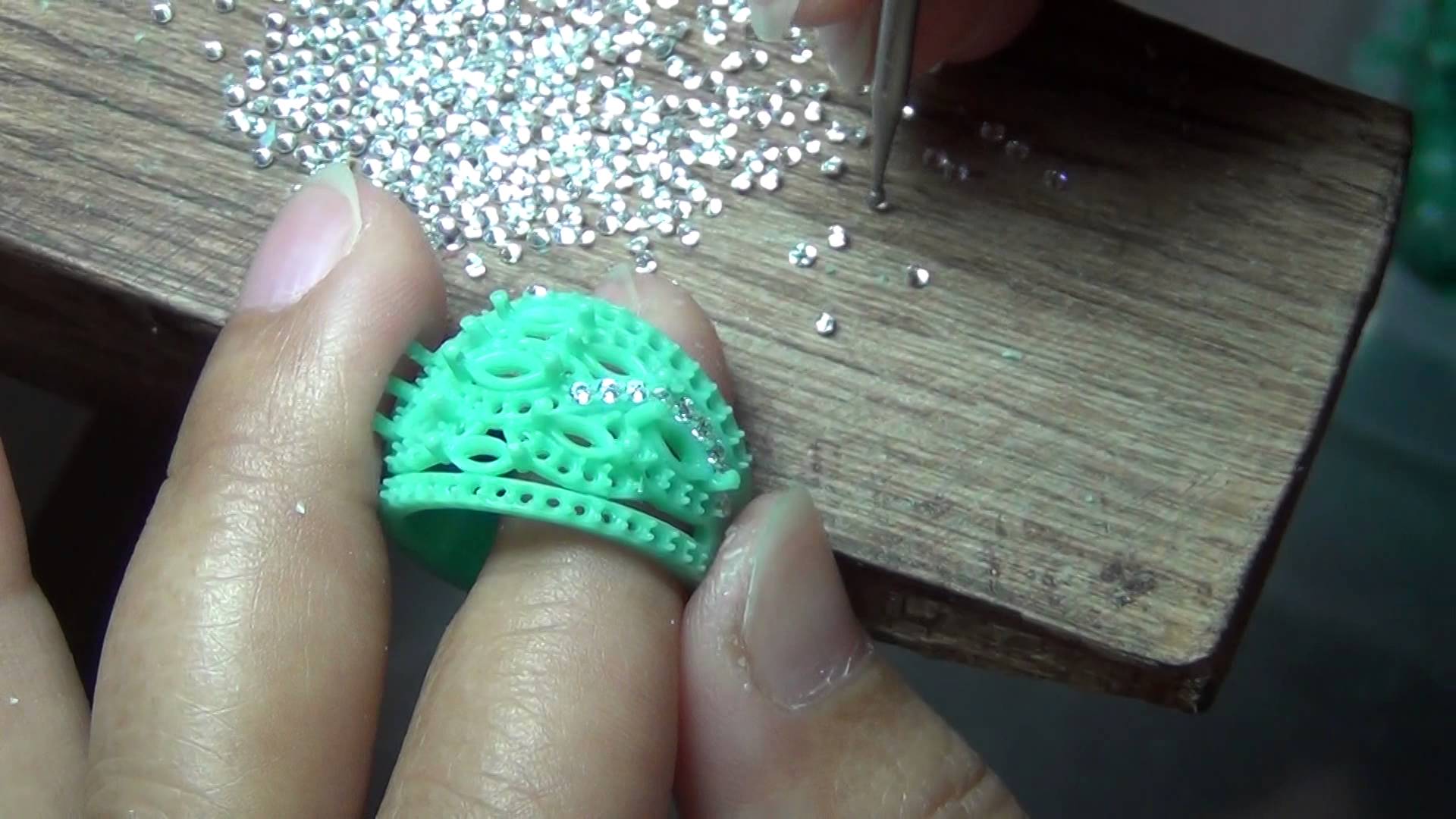 How to set stones on the jewelry wax - YouTube