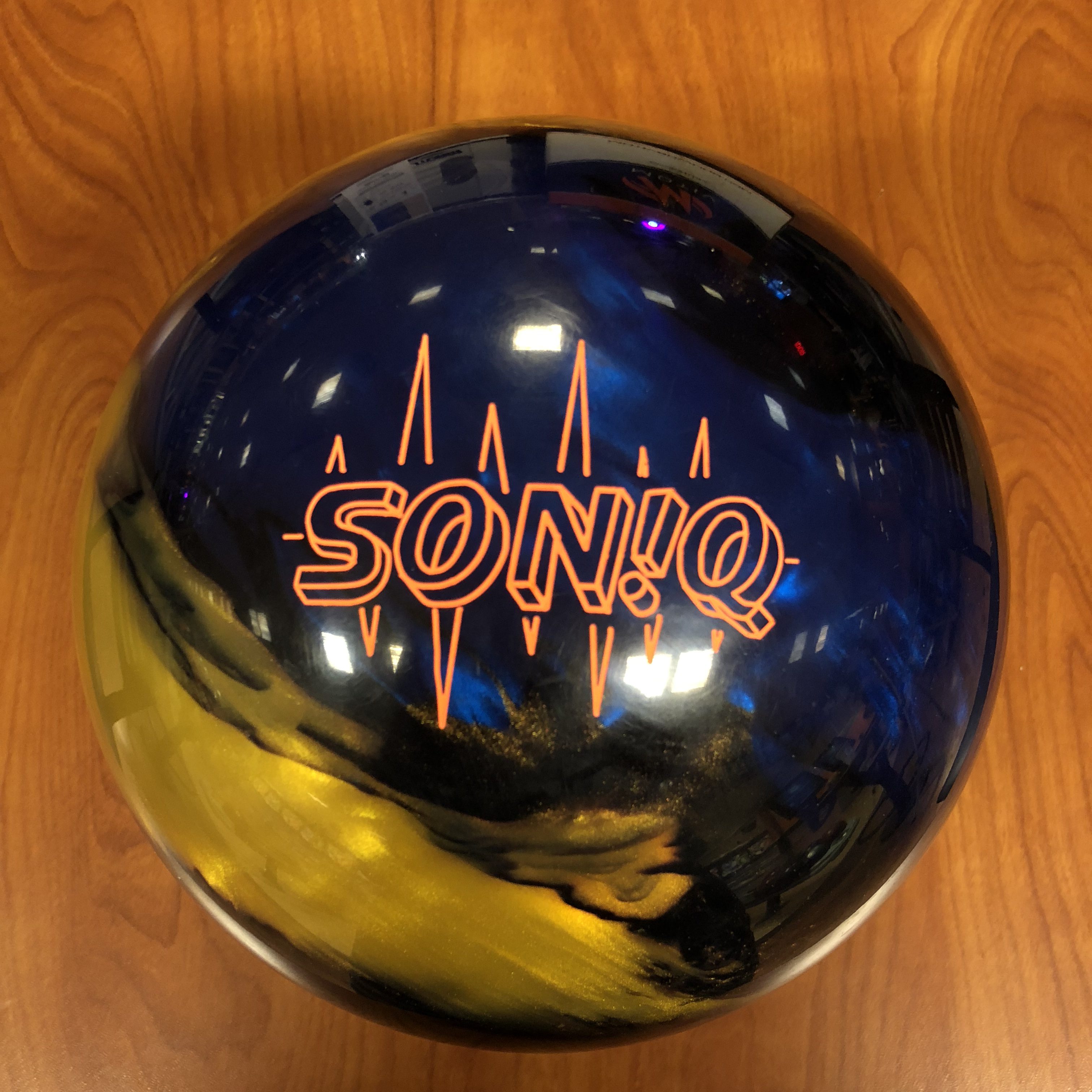 Storm SonIQ Bowling Ball Review