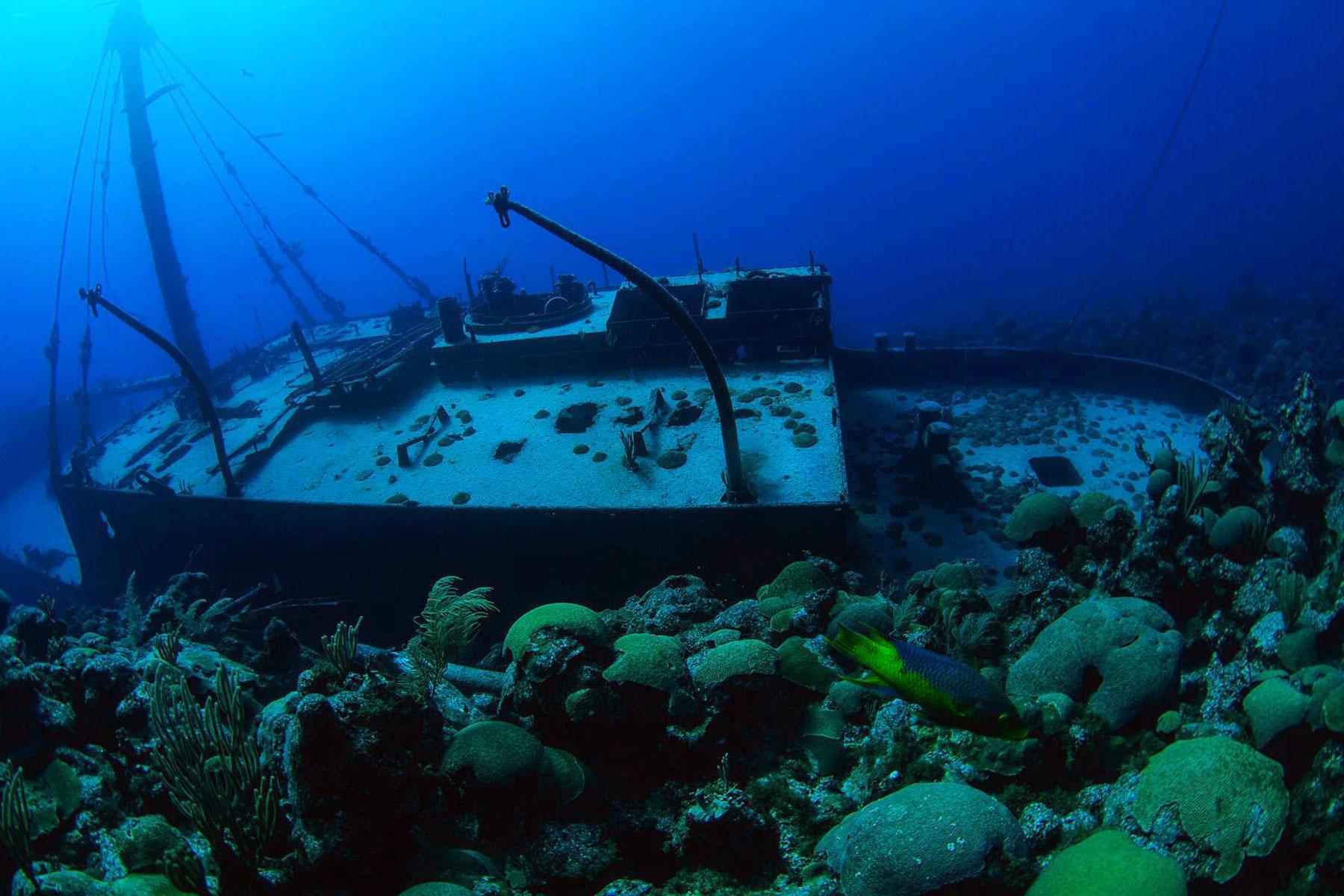 10 Caribbean Shipwrecks