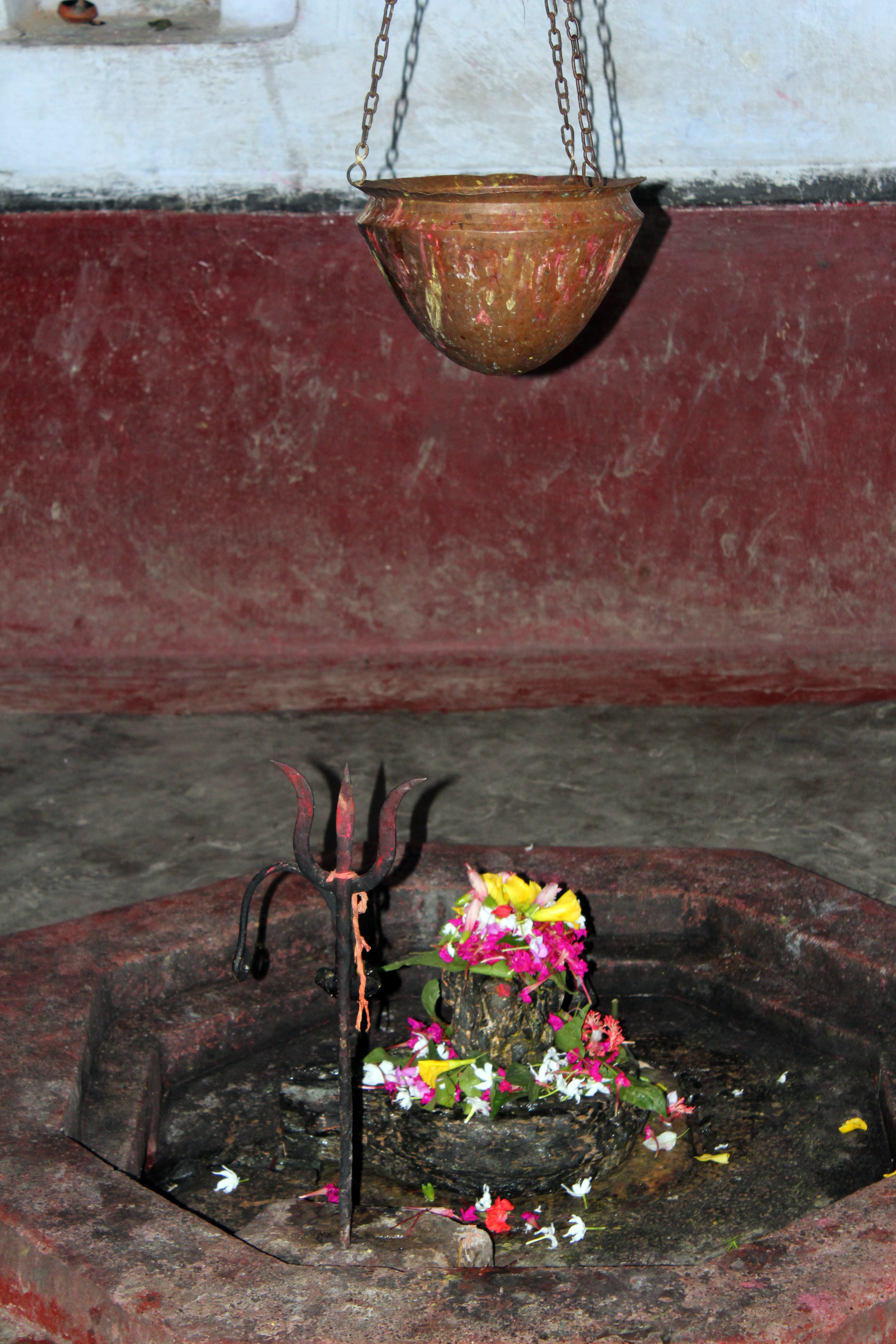 File:Shiva Lingam in the temple of Lord Shiva Rajbiraj (8).JPG ...