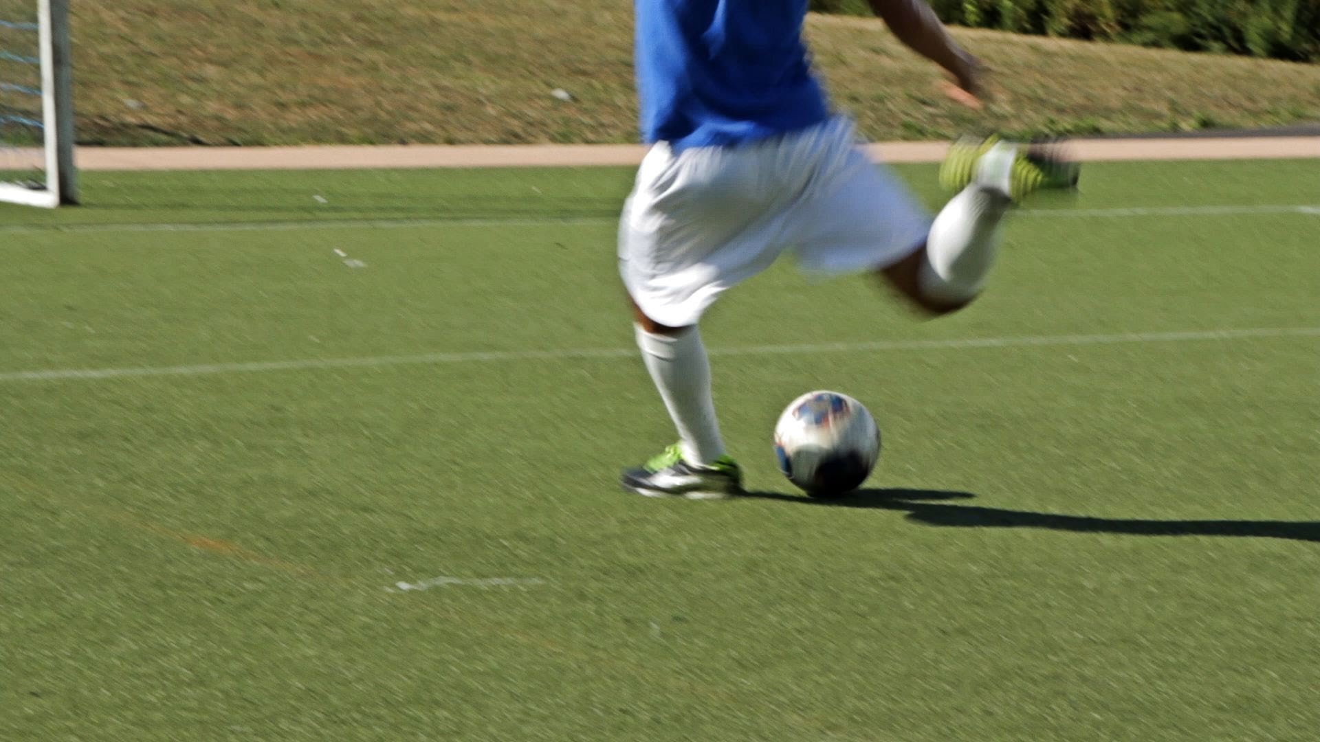 How to Shoot a Soccer Ball | Soccer Skills - YouTube