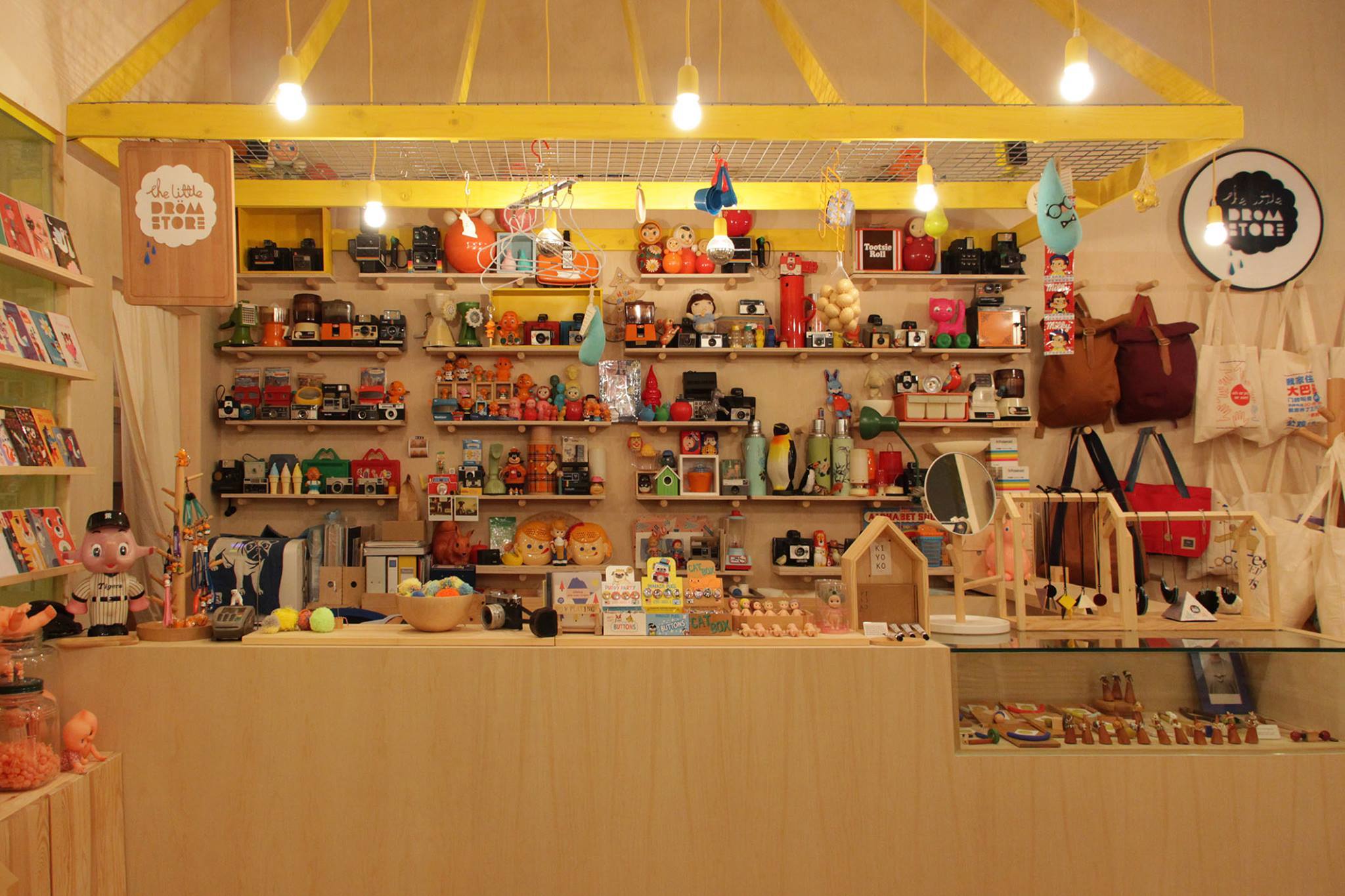 Best shops in Singapore: Novelty and hobby