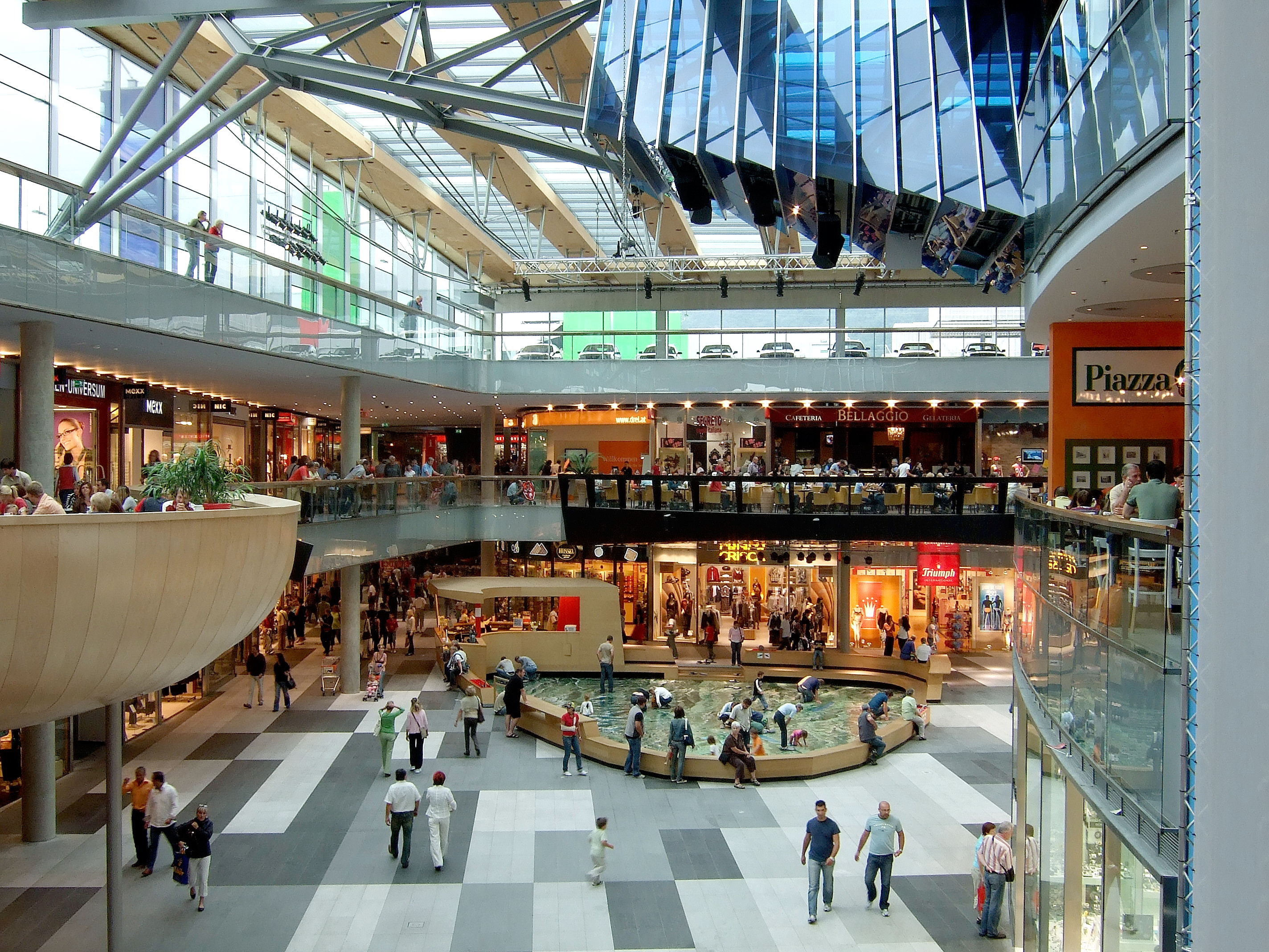 File:Villach Atrio Shopping Center 11082007 11.jpg - Wikimedia Commons