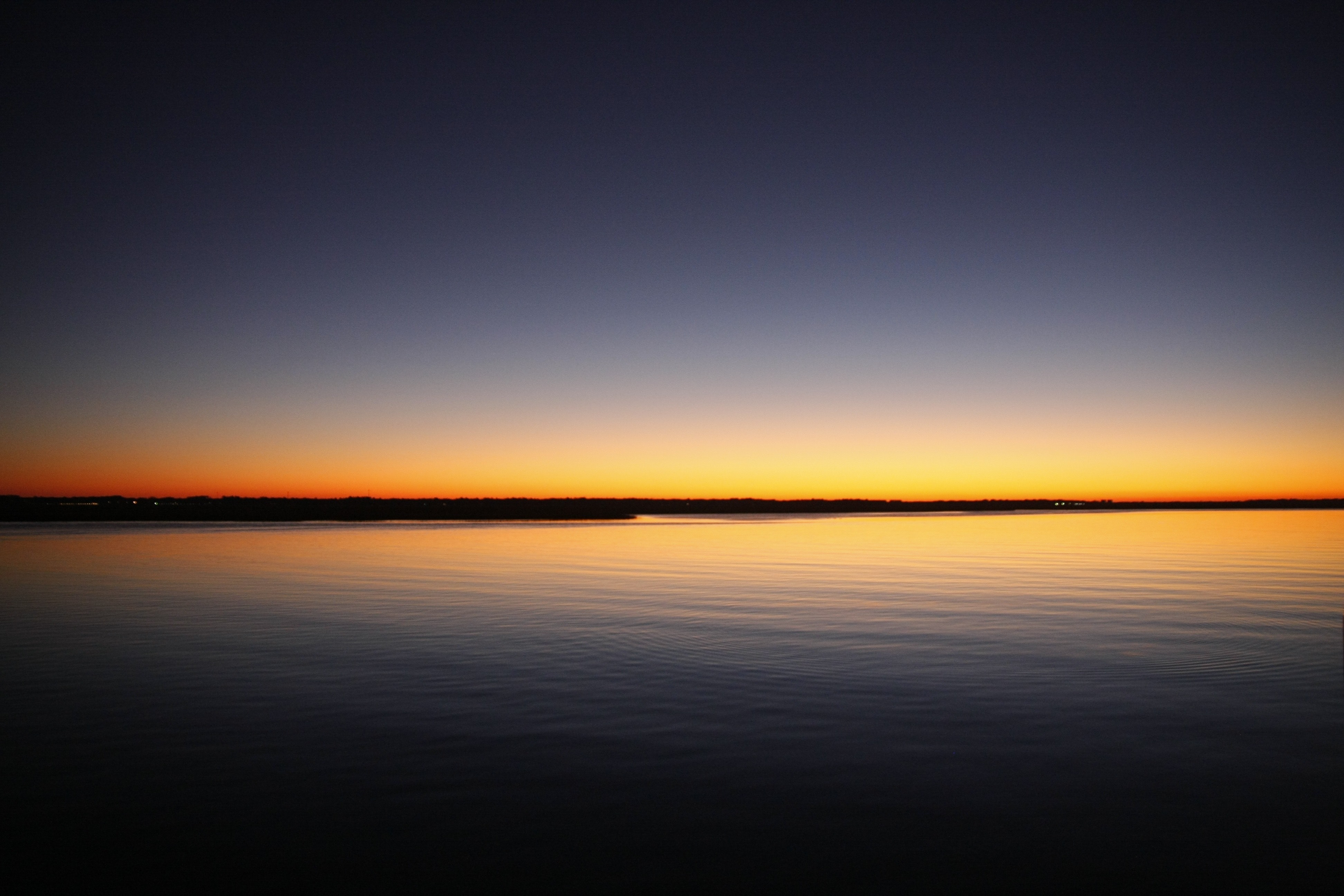 Silhouette of Calm Sea Under Blue and Orange Clear Sky during Sunset, Calm waters, Sea, Tranquil, Sunset, HQ Photo