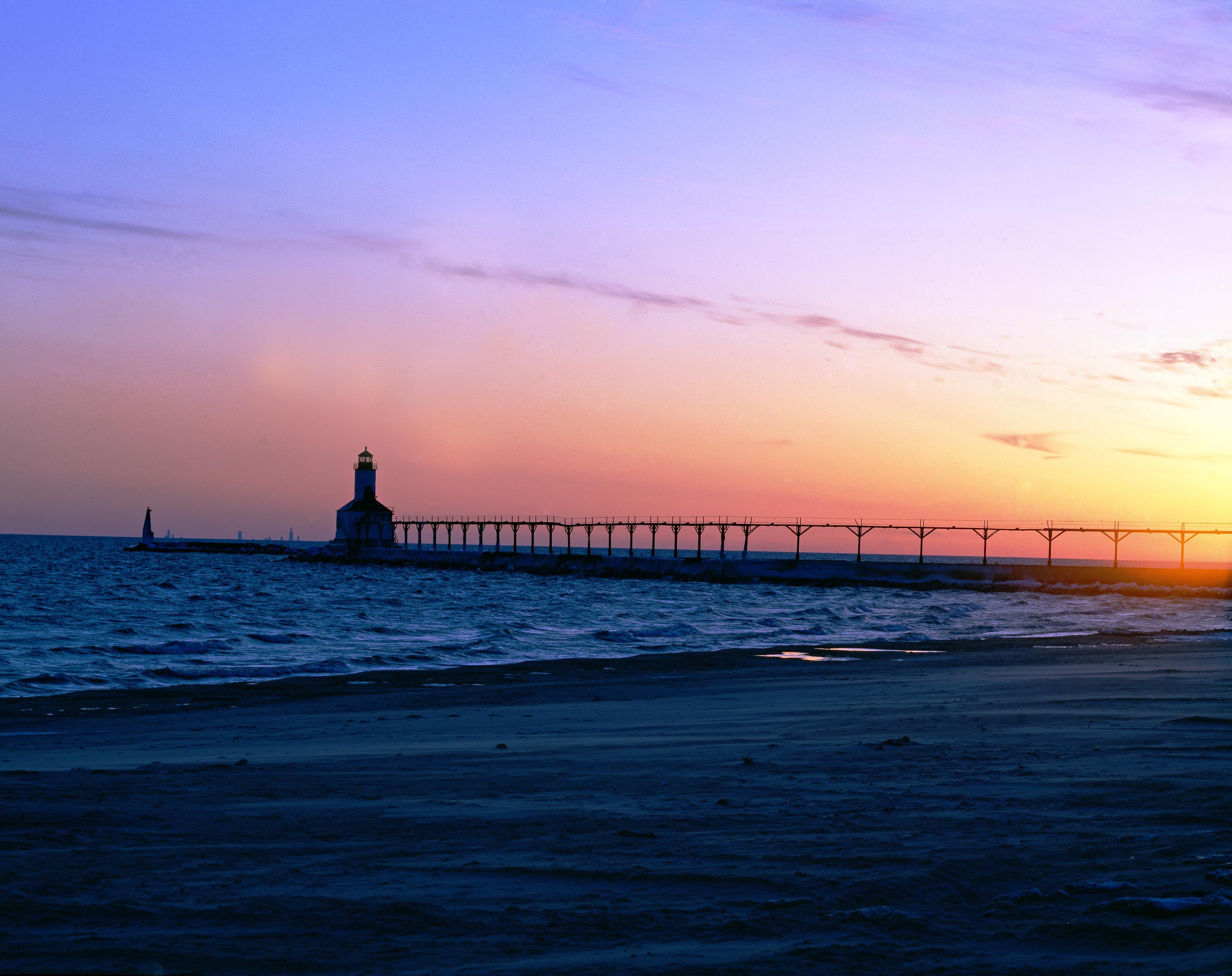 Silhouette of Gray Steel Bridge on Sea Shore during Sunset, Coast, Dawn, Dusk, Lighthouse, HQ Photo