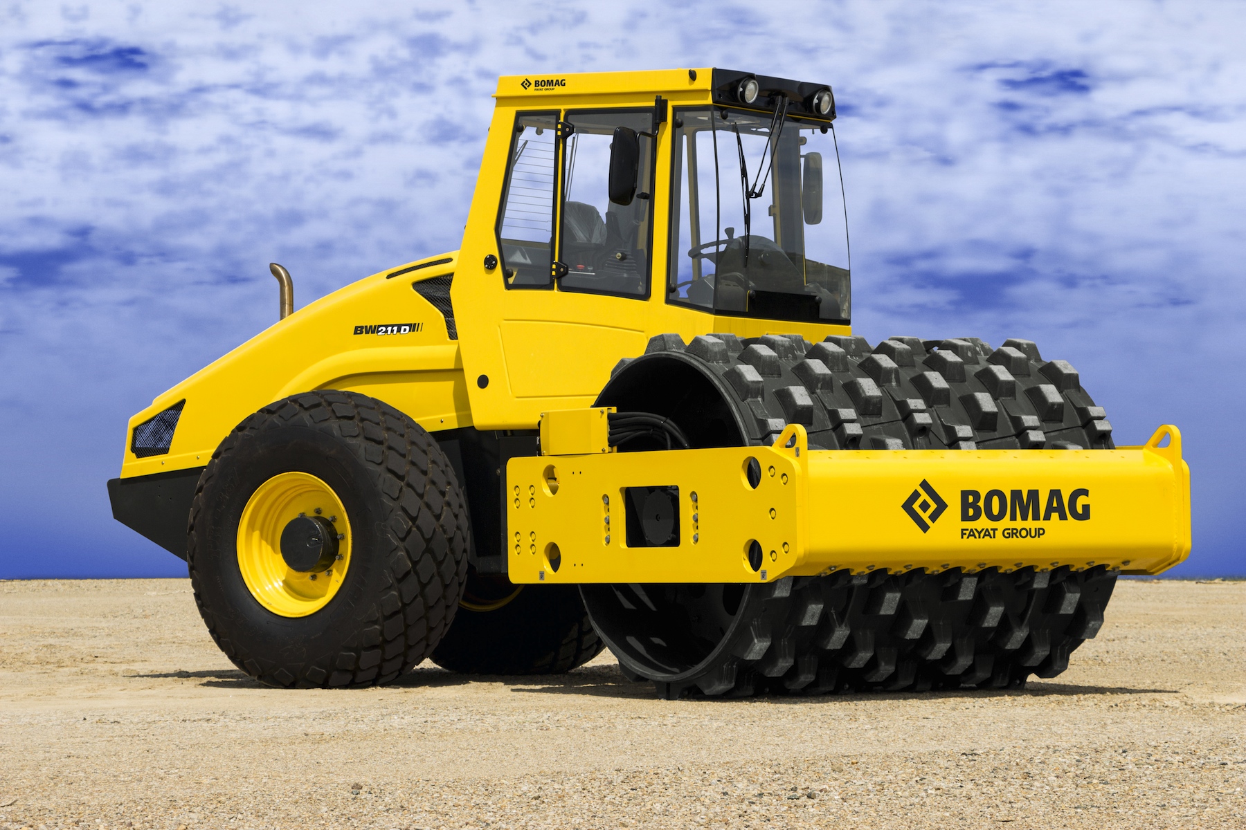 BOMAG's new single-drum vibratory roller line handles range of soil ...