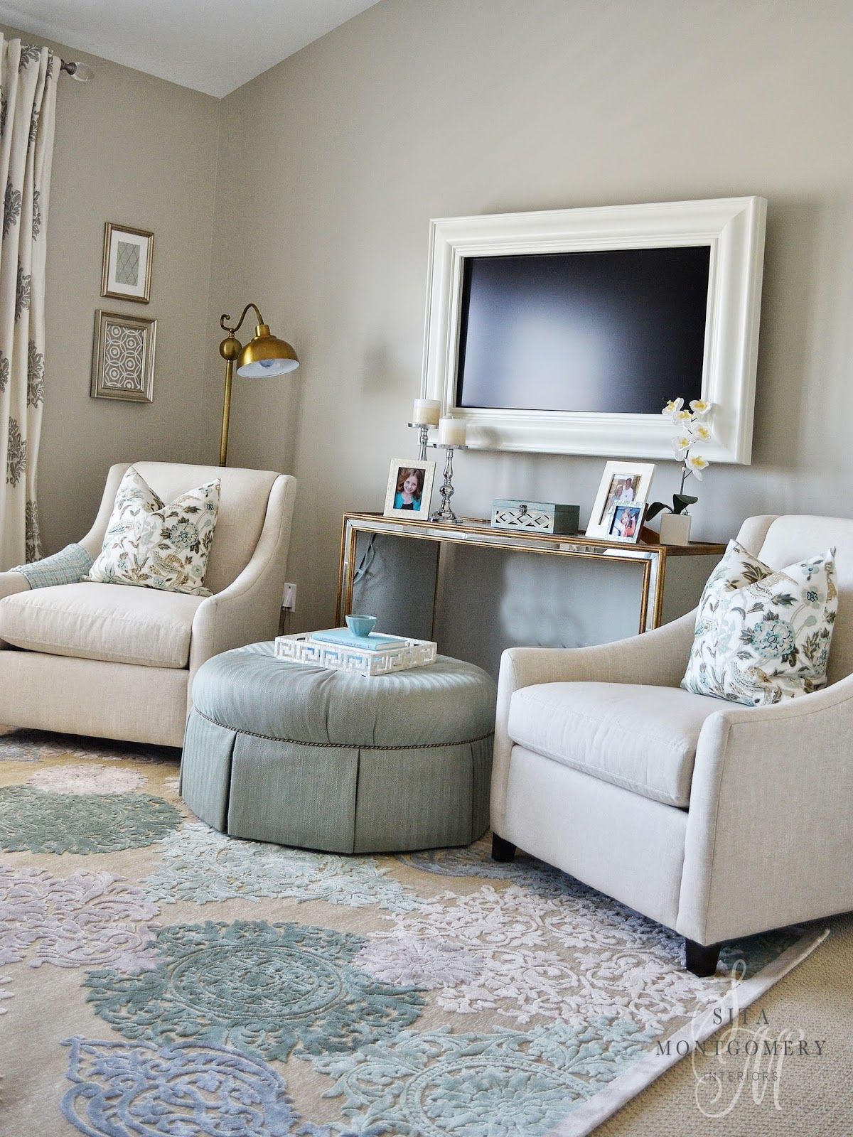 Love this sitting area in a master bedroom! | Sita Montgomery ...