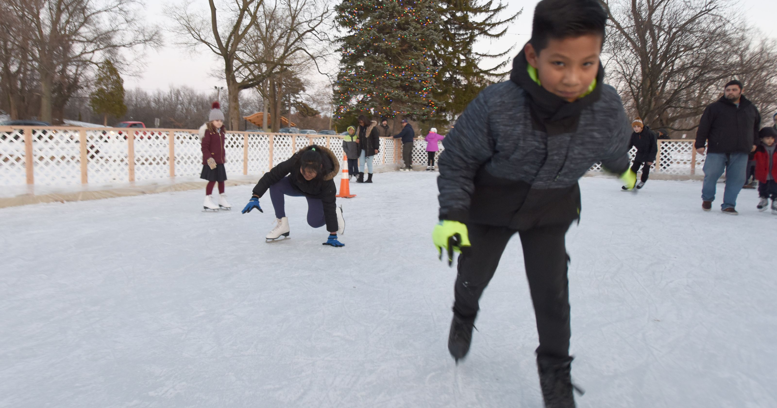 Ice skating rink opens in Passaic's Third Ward Park