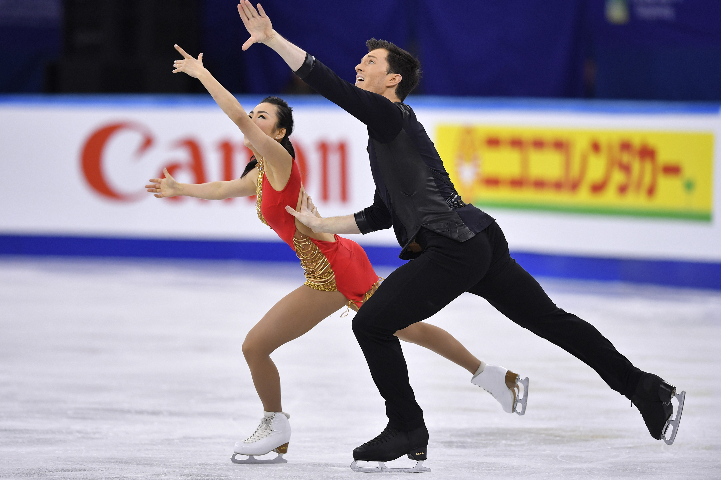 Ice Dancing Vs. Pairs Figure Skating May Seem Similar, But They ...