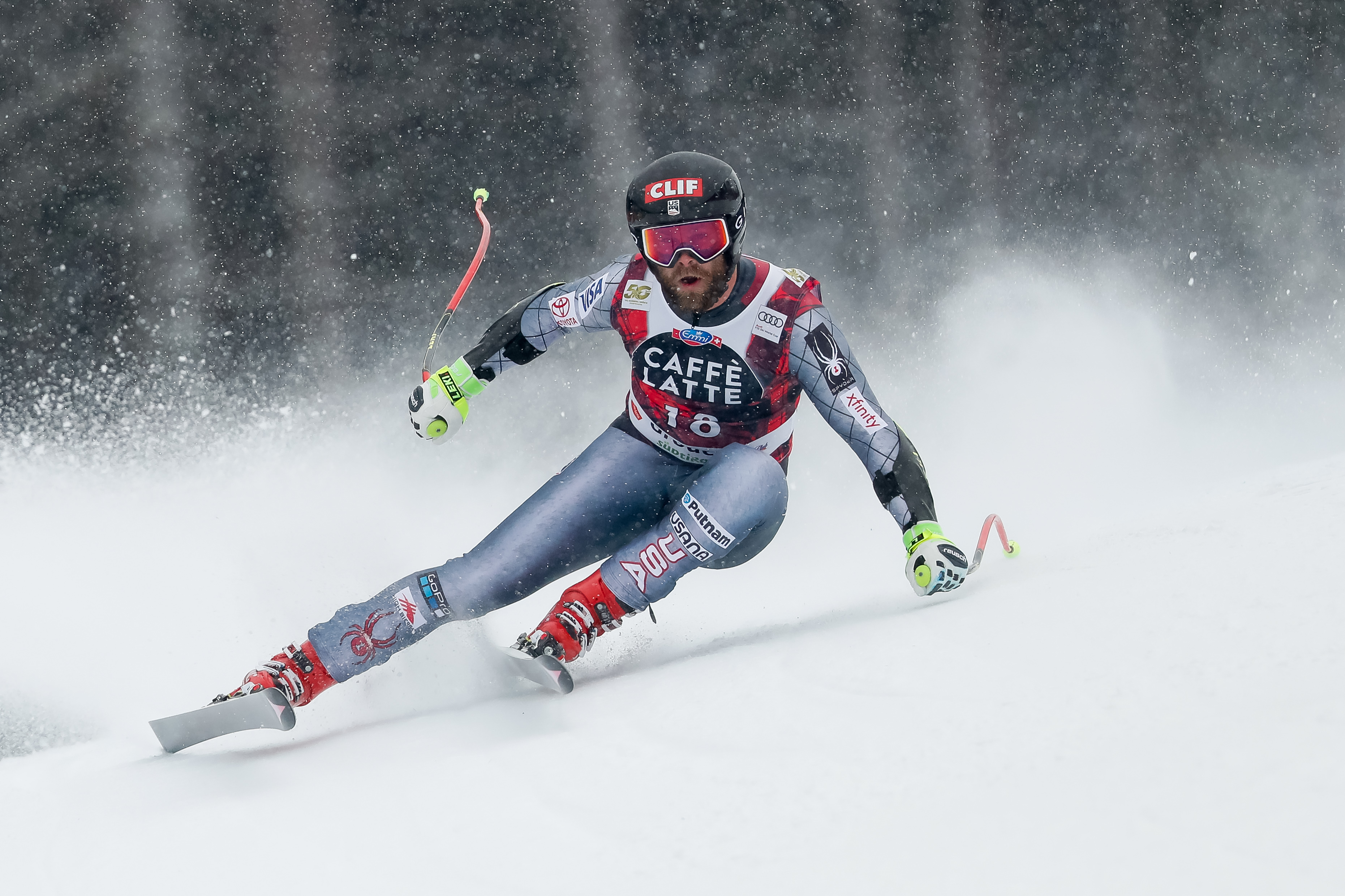 What Olympic Downhill Skiers Think About When They're Going 80mph