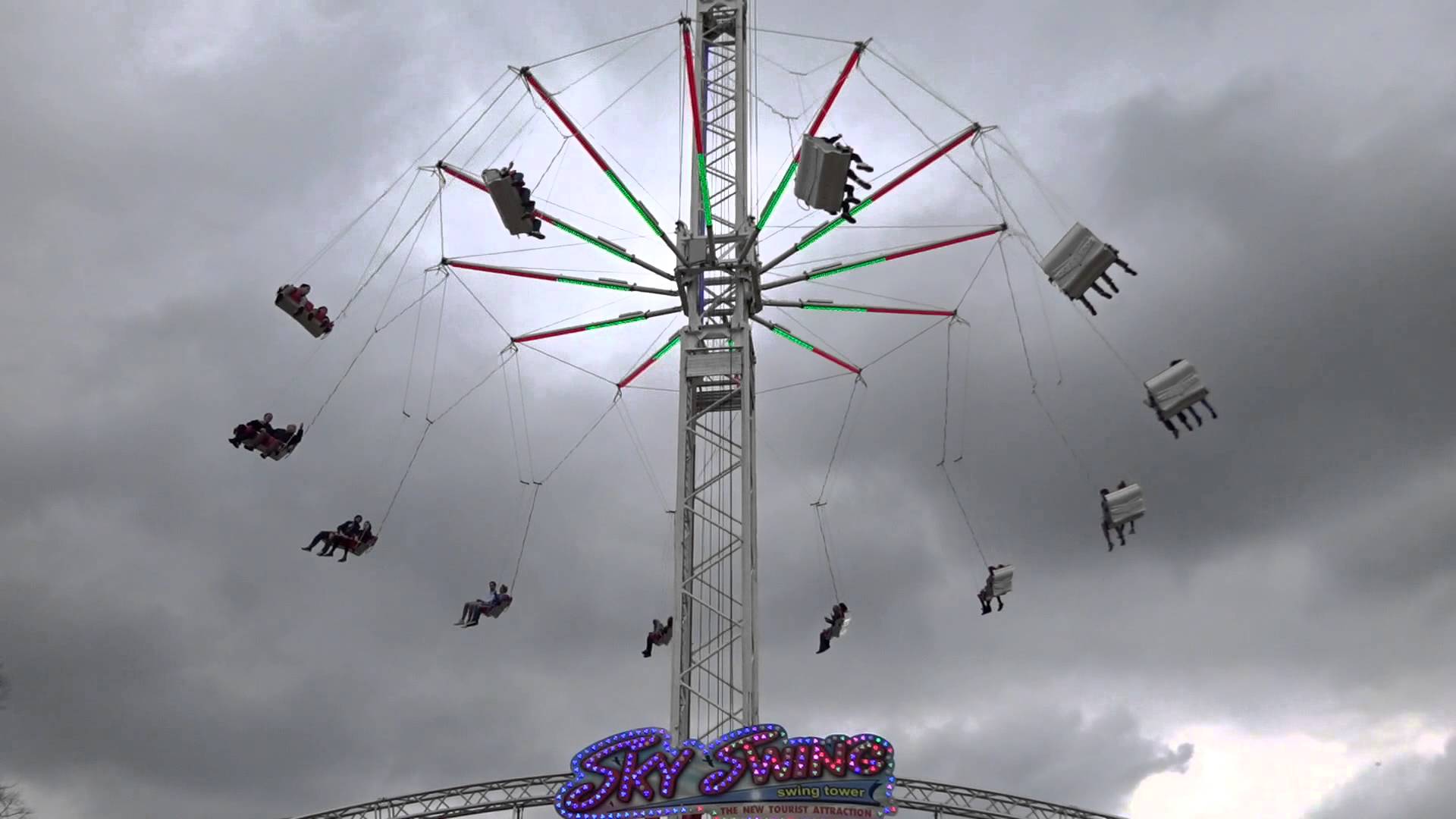 Darren Matthews' Sky Swing Offride @ Funderworld Bristol 2015 - YouTube