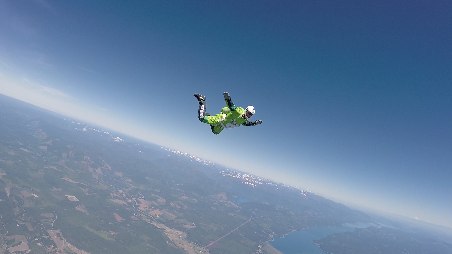 Veteran Skydiver Luke Aikins Makes History By Jumping 25,000 Feet ...
