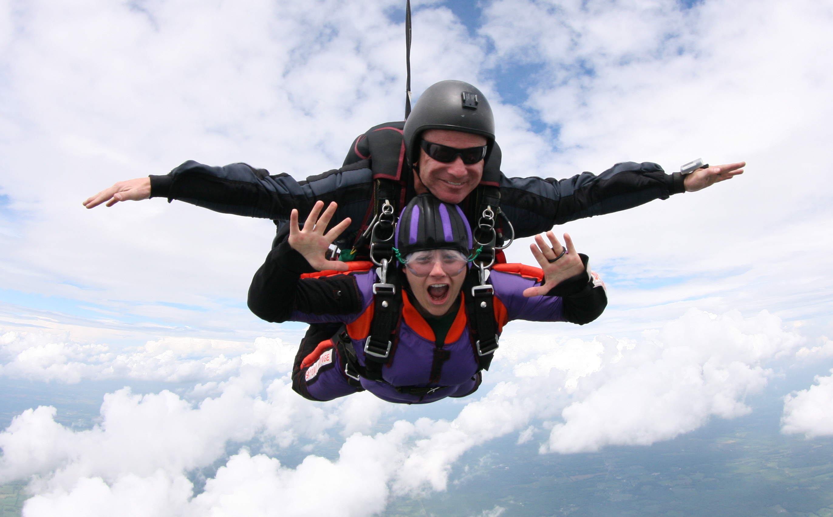 Tandem-Skydiver-In-Freefall | Skydive Orange