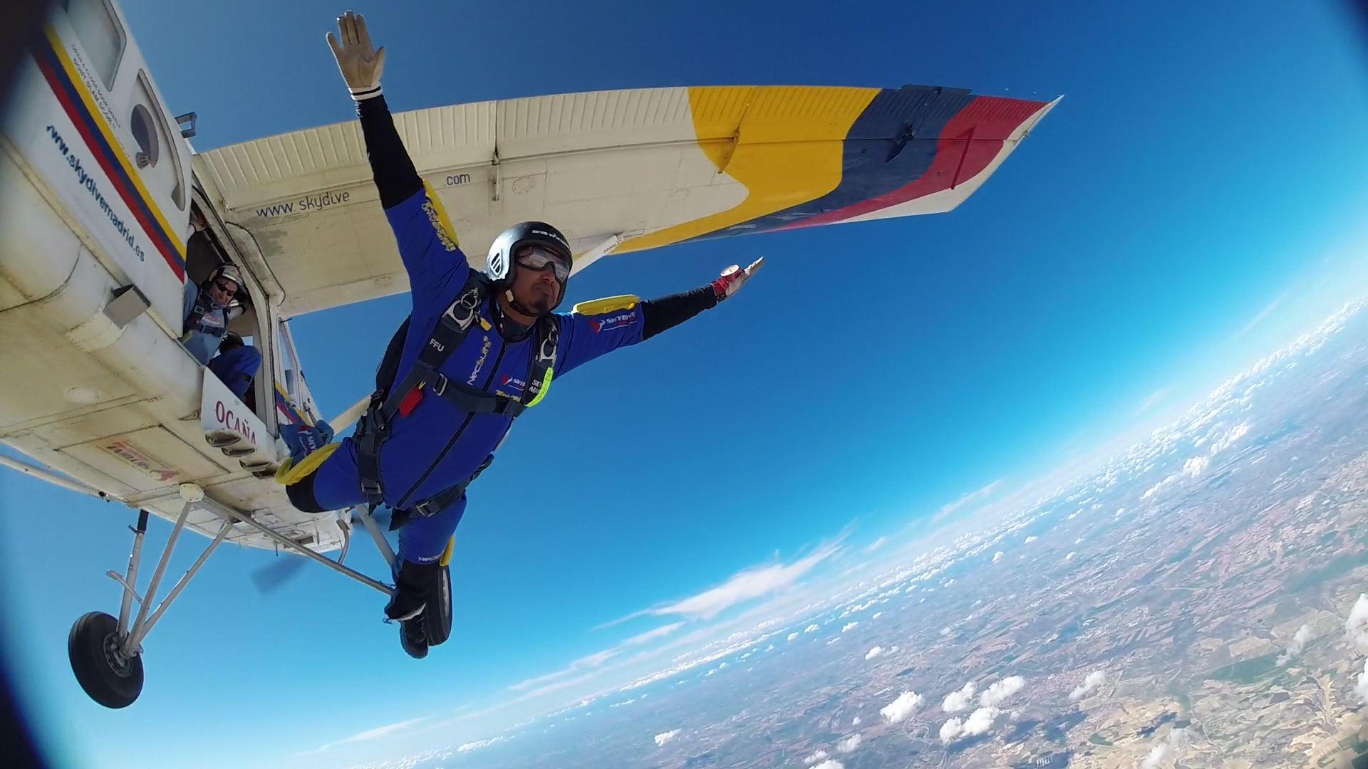 My Journey to Become a Skydiver | Dynt