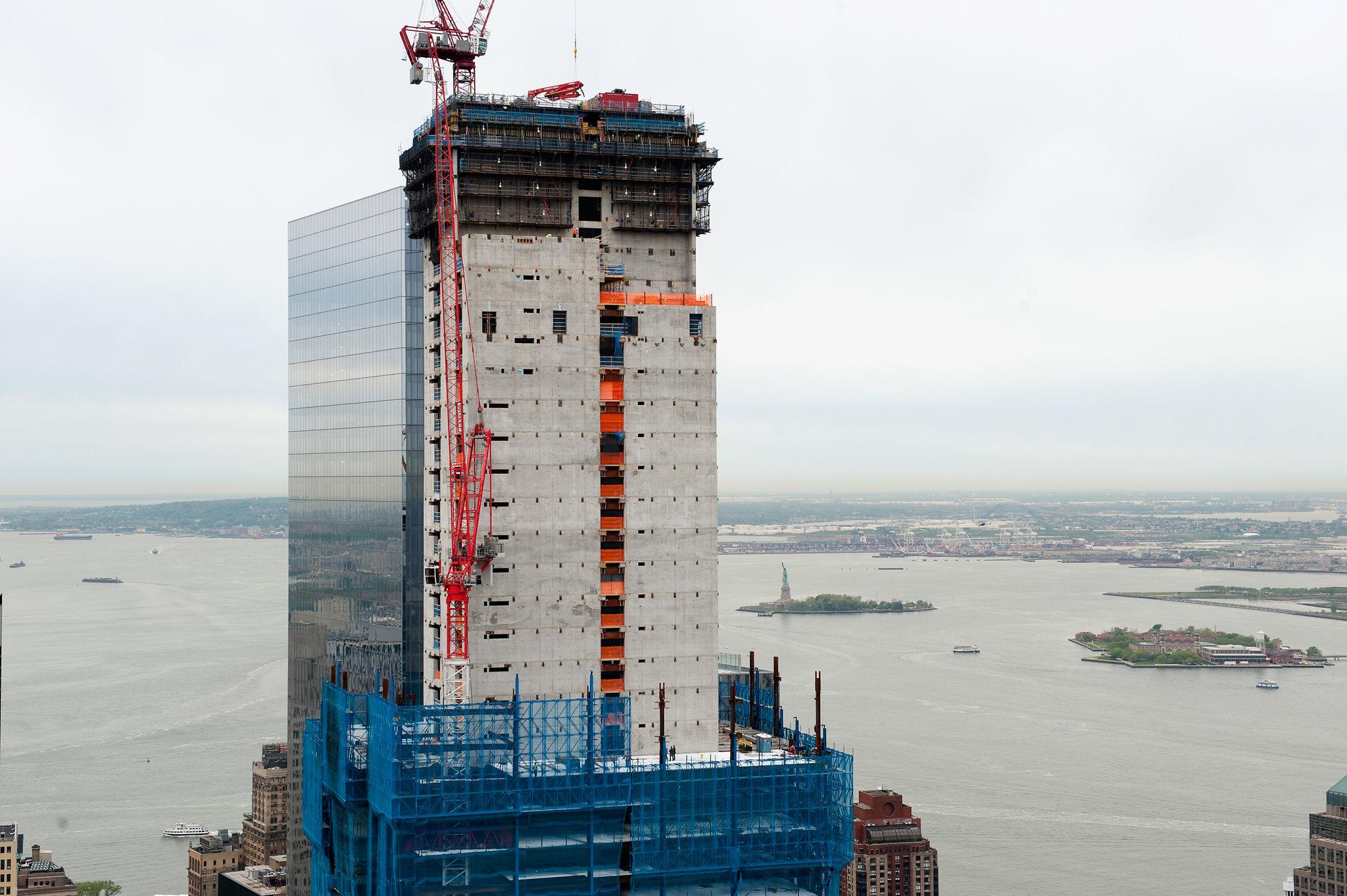 Skyscraper at Trade Center Rises From the Inside Out - The New York ...