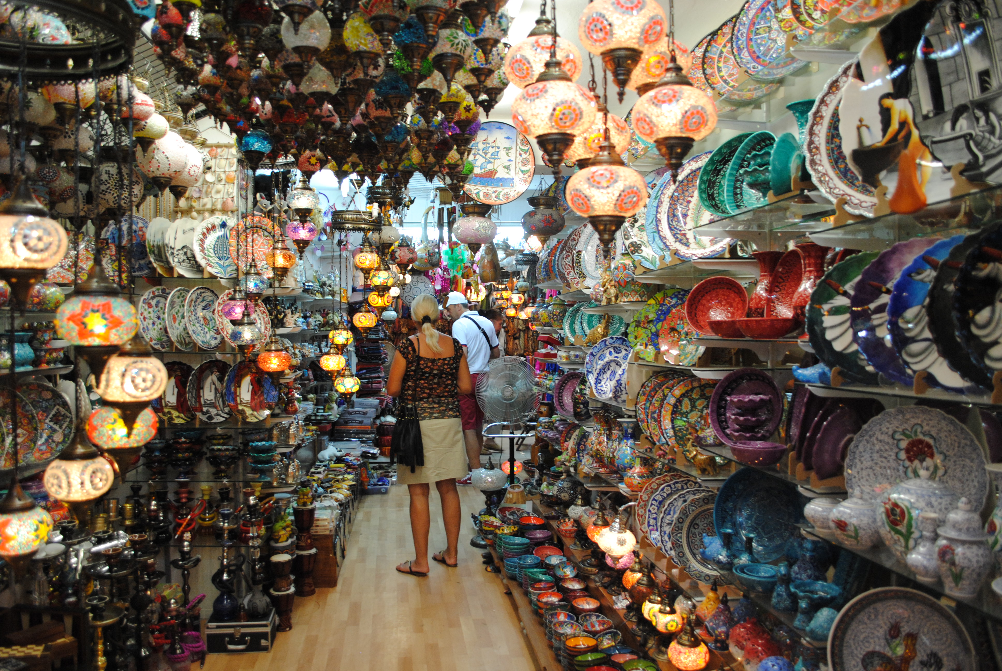 Small market in Grand Bazaar, Bazaar, Dishes, Lamps, Market, HQ Photo
